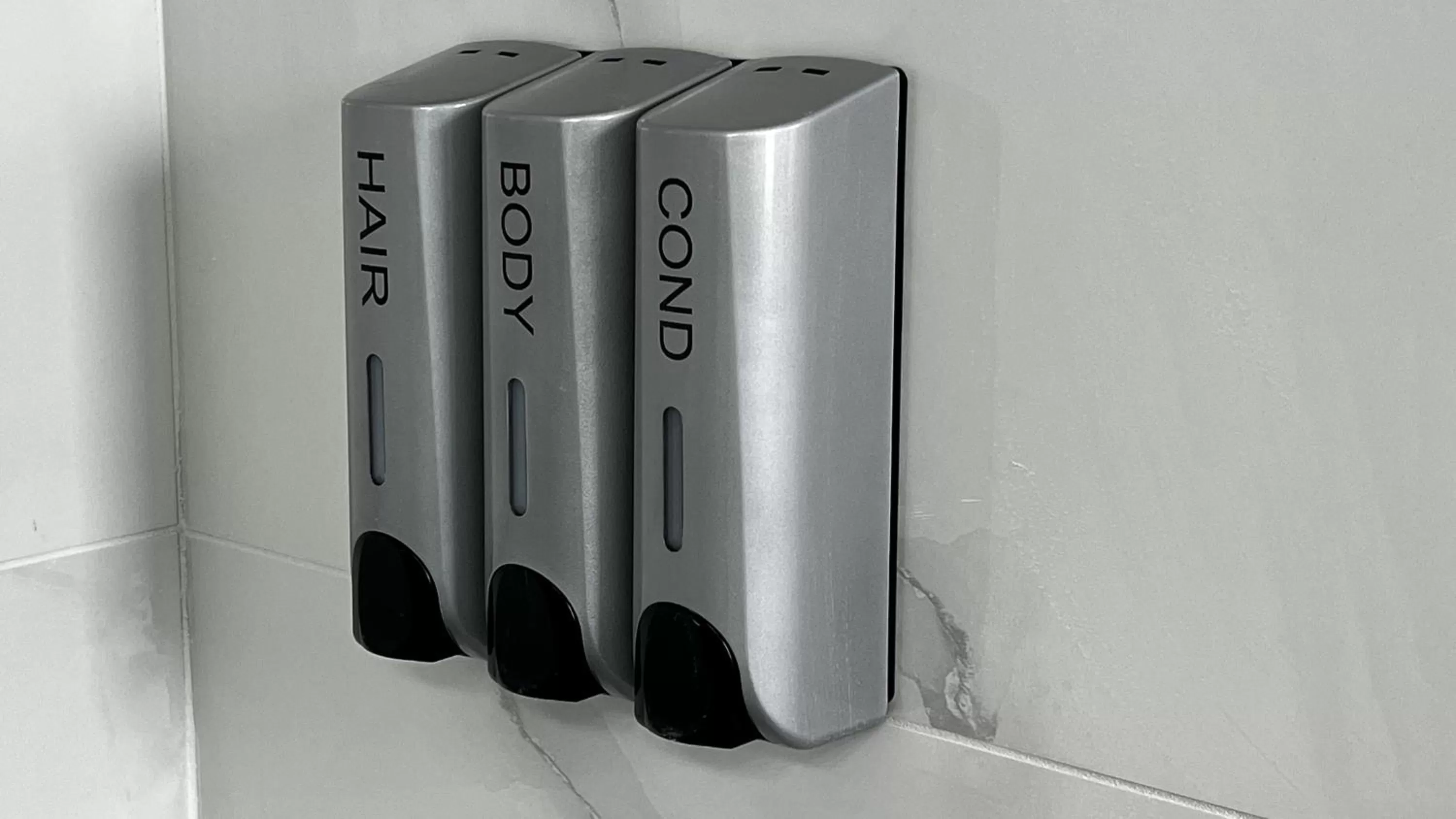 Shower in Oceano Suites Daytona Beach