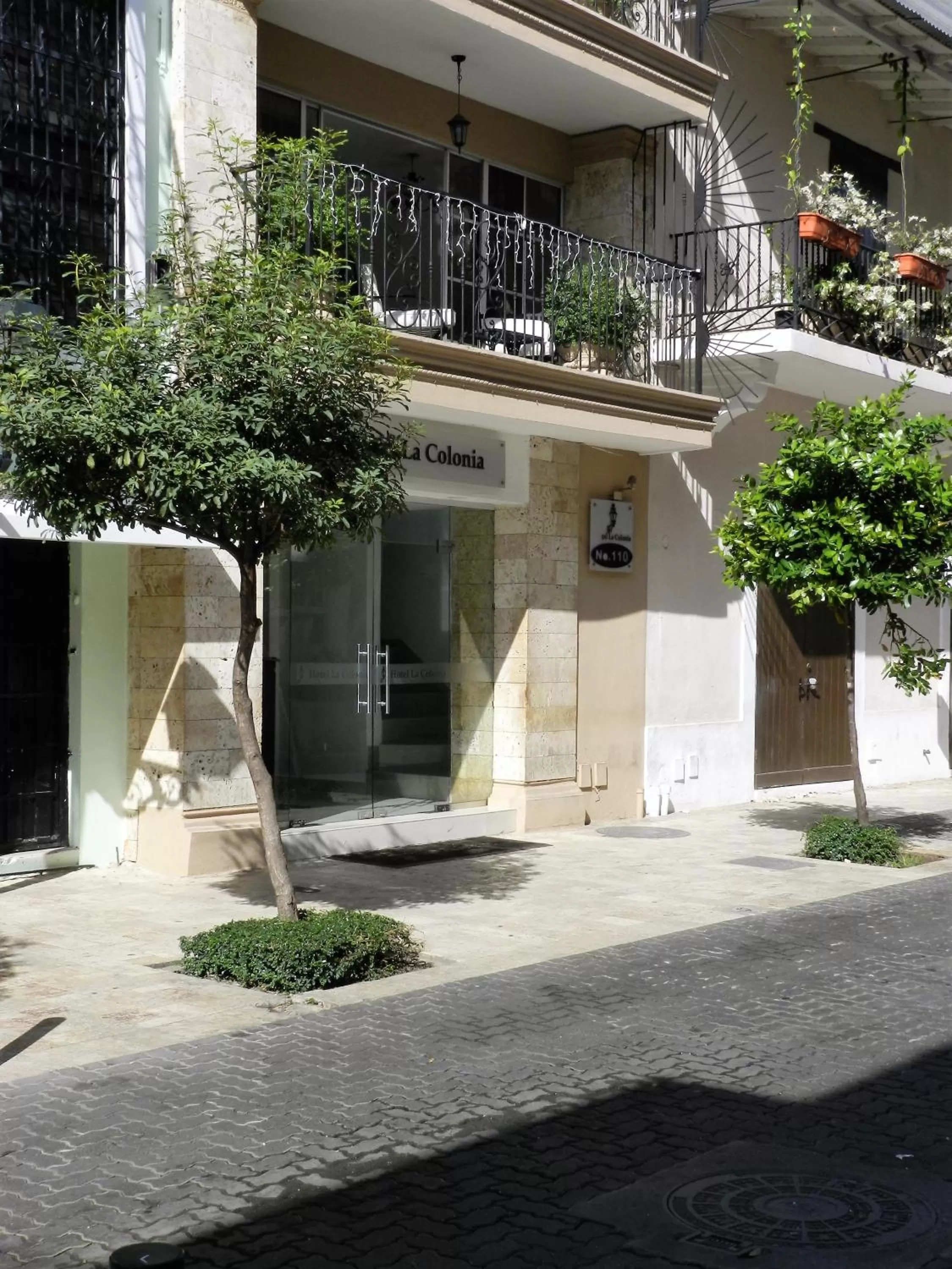 Property building in Hotel La Colonia