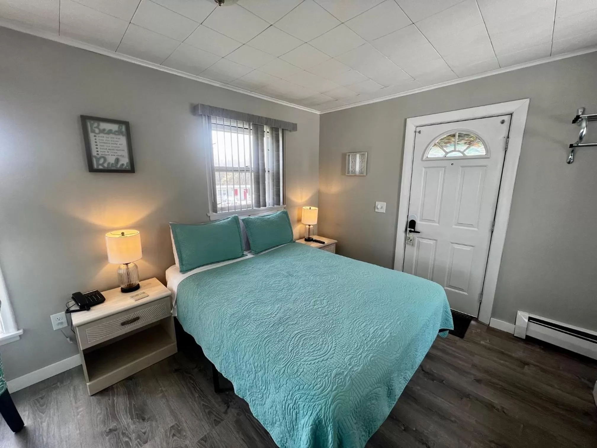 Bed in Claddagh Motel & Suites