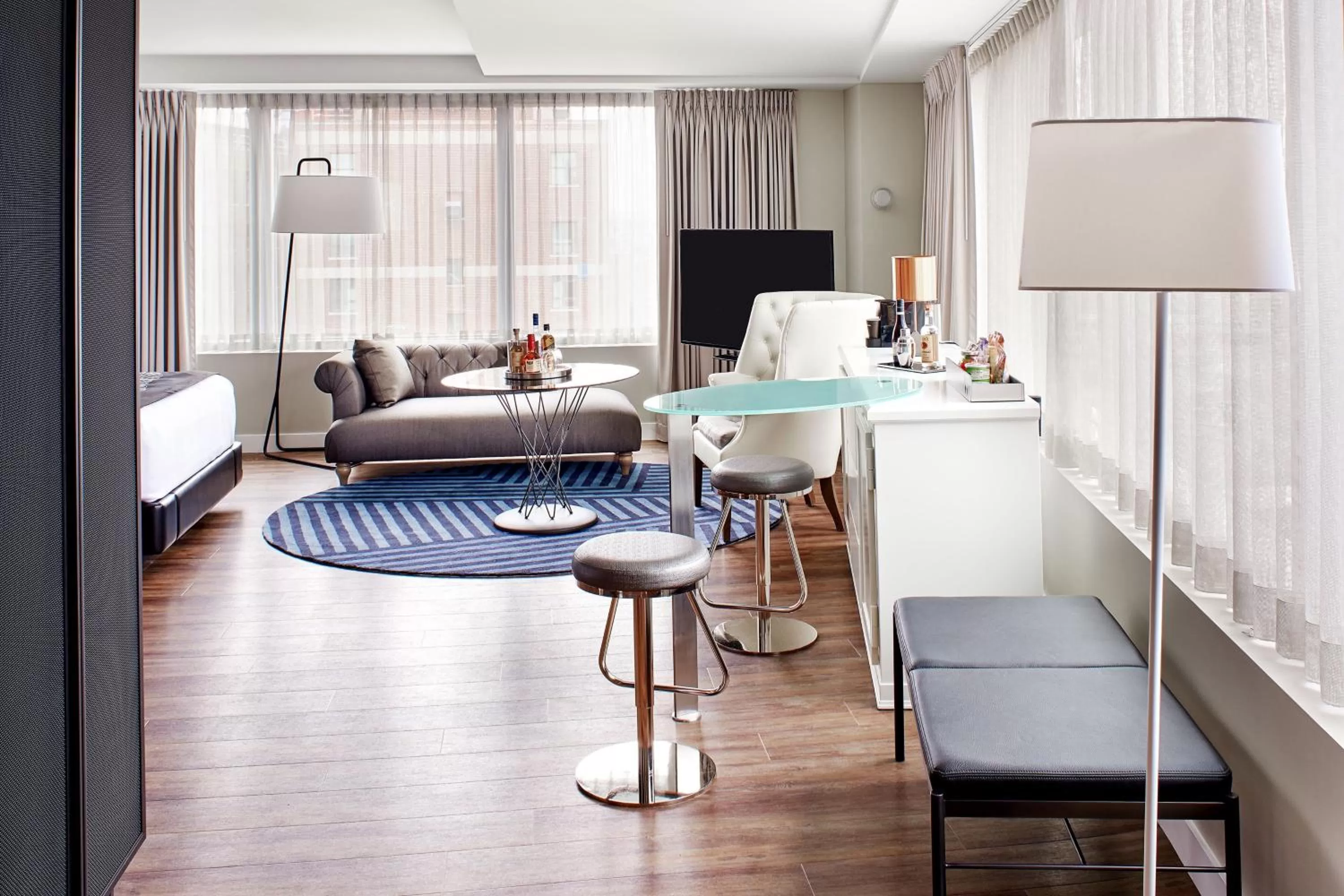 Photo of the whole room in W Boston