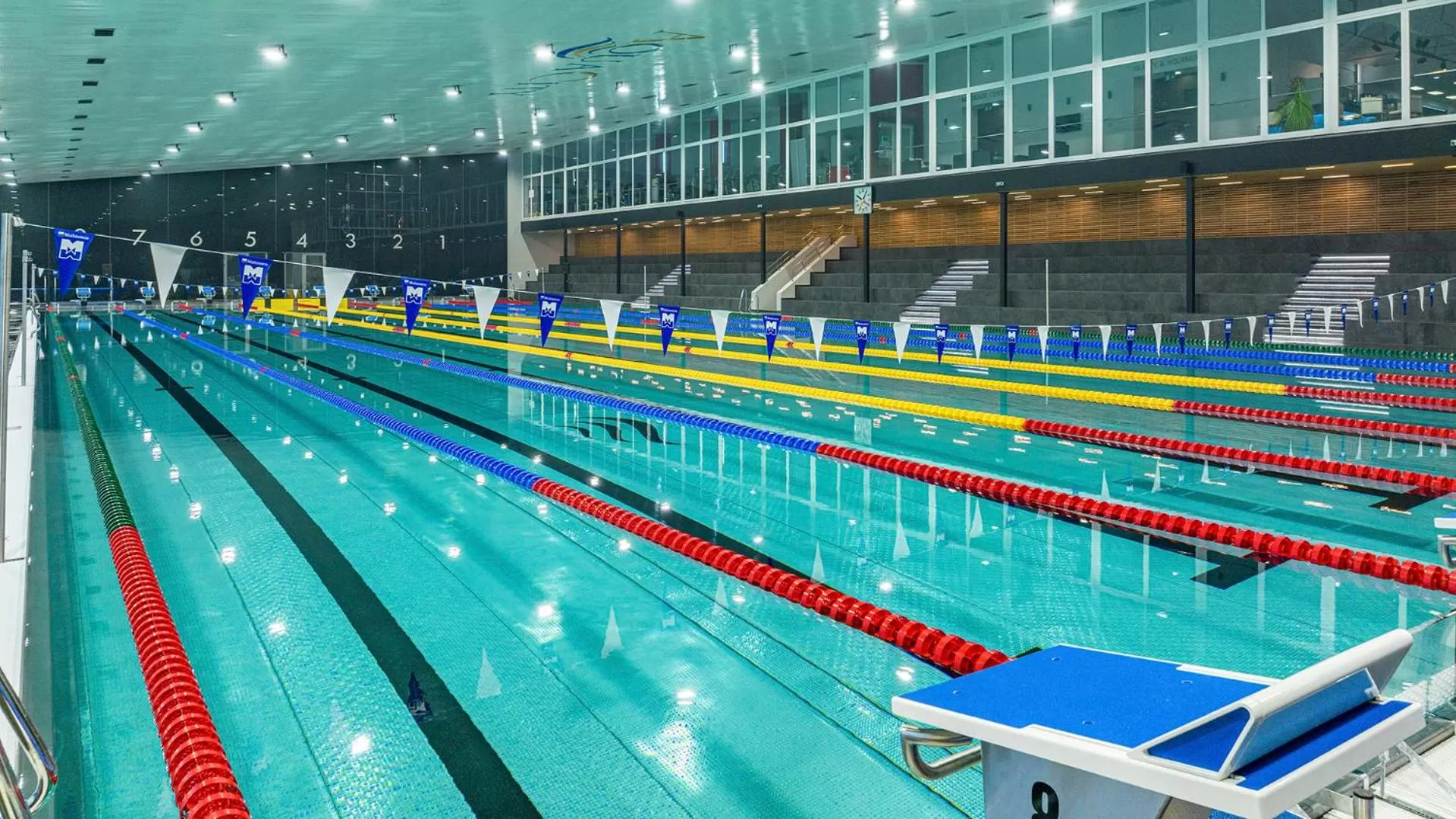 Swimming pool in Hotel AquaCity Mountain View