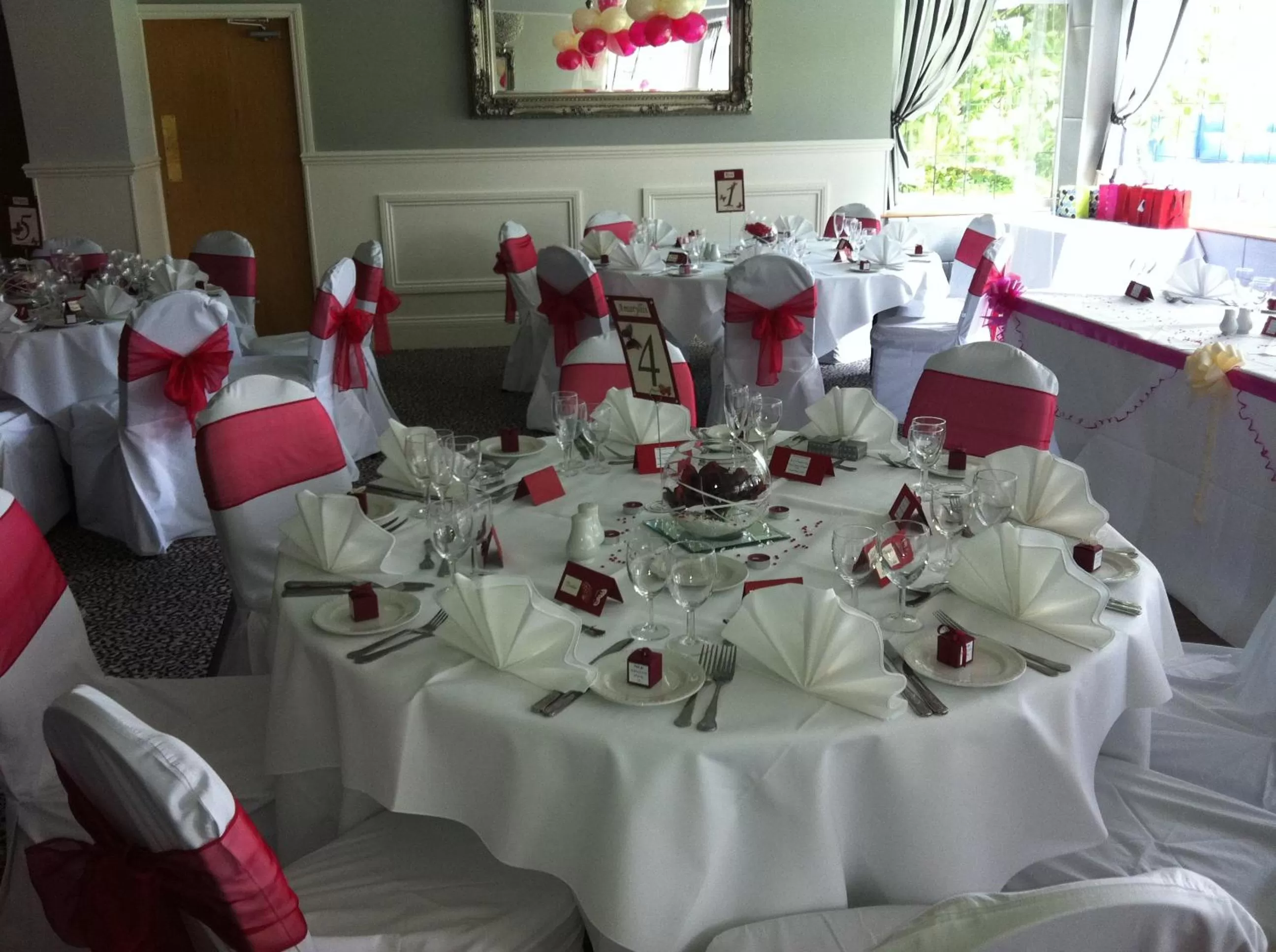 Restaurant/places to eat in The Vine Hotel, Skegness