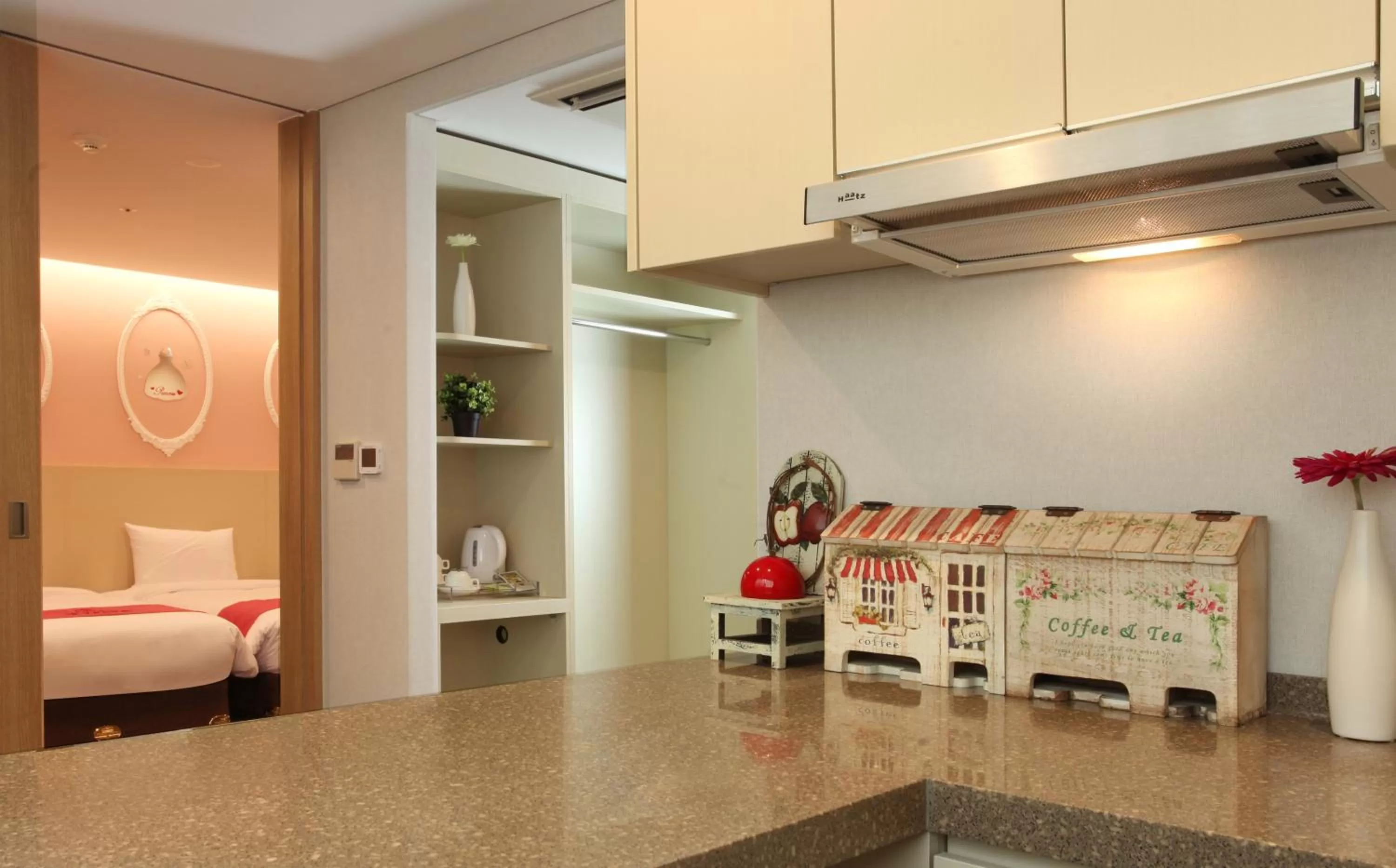 Decorative detail in Hotel Skypark Kingstown Dongdaemun