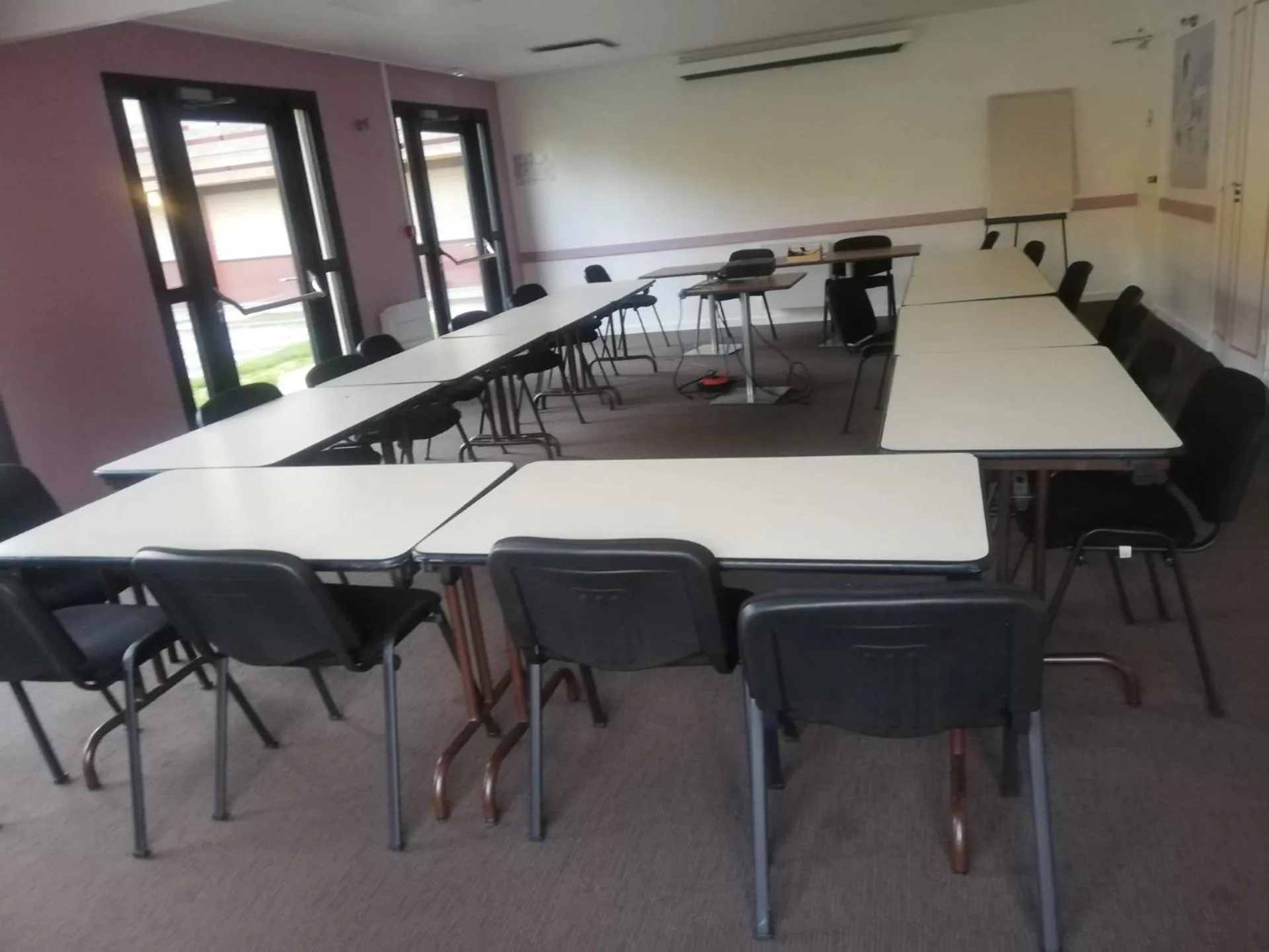 Meeting/conference room in Campanile Soissons