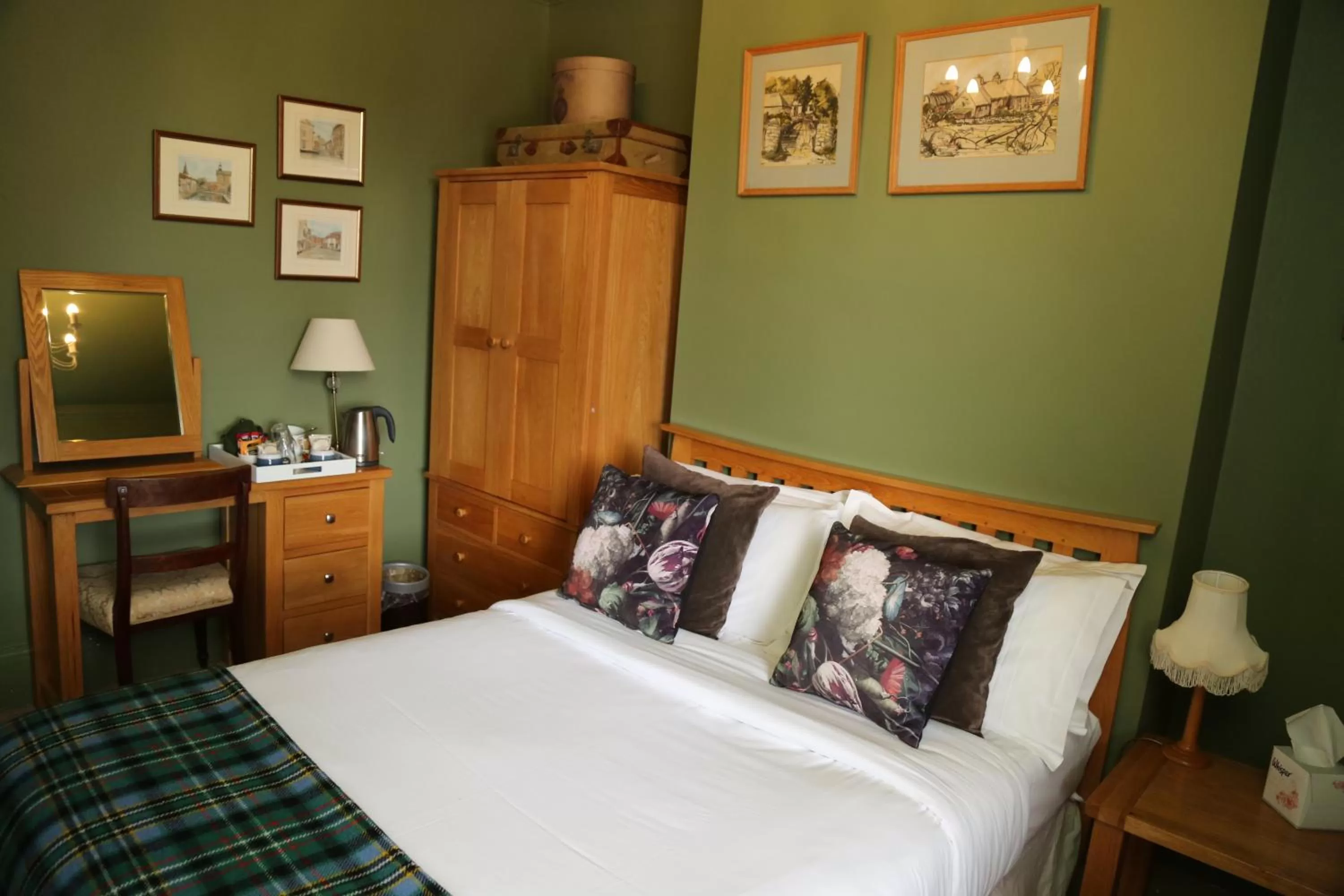 Bed in The King Alfred Pub