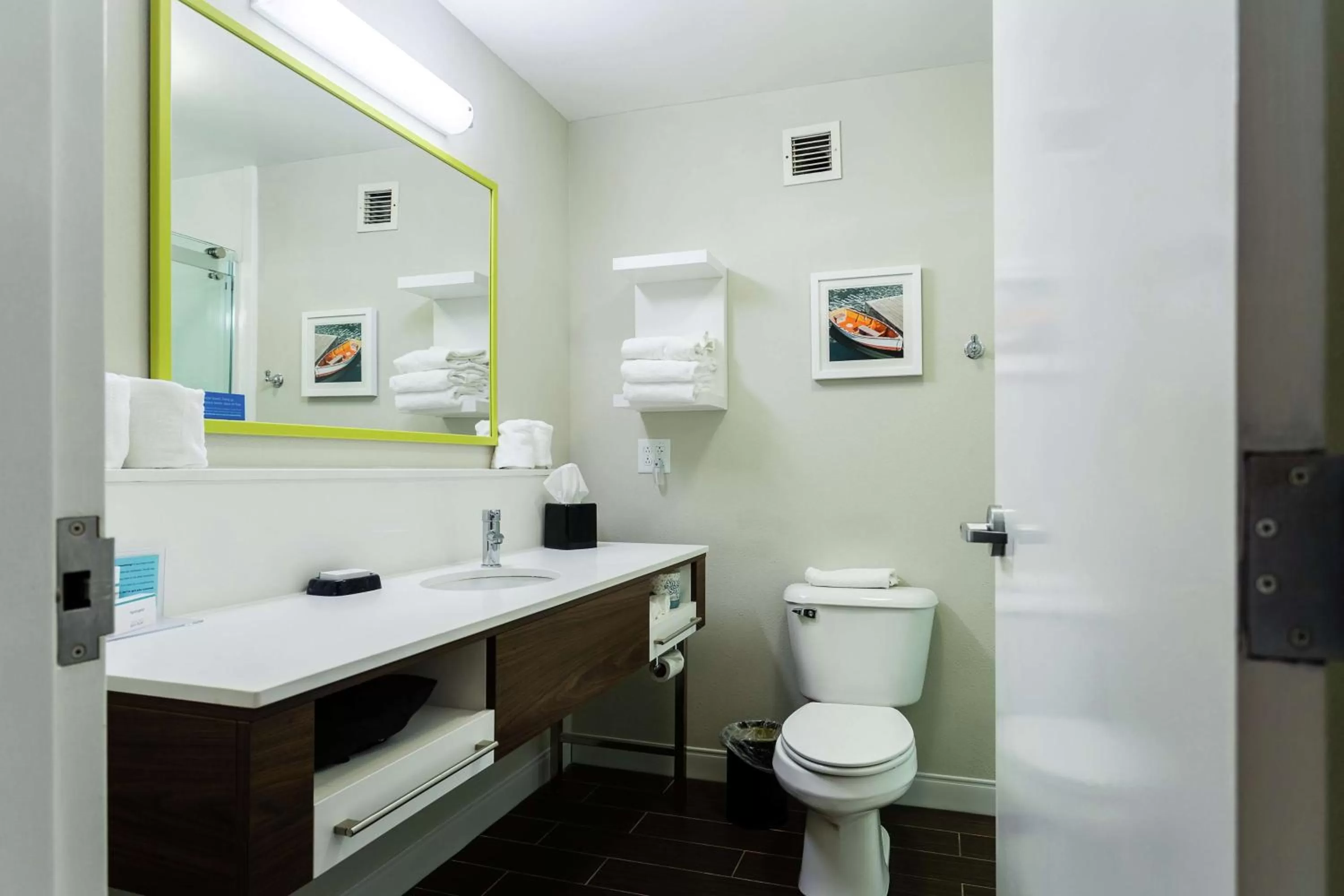 Bathroom in Hampton Inn Somerset