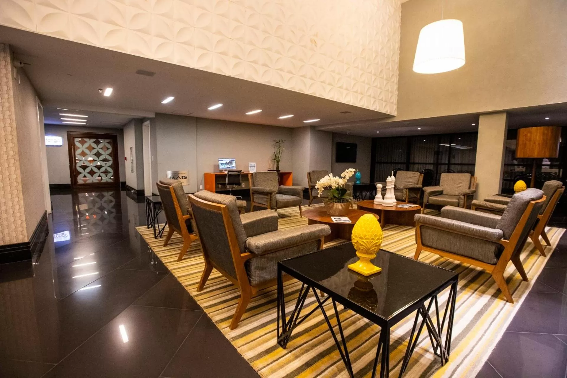 Seating area in Mais Hotel Aeroporto Salvador