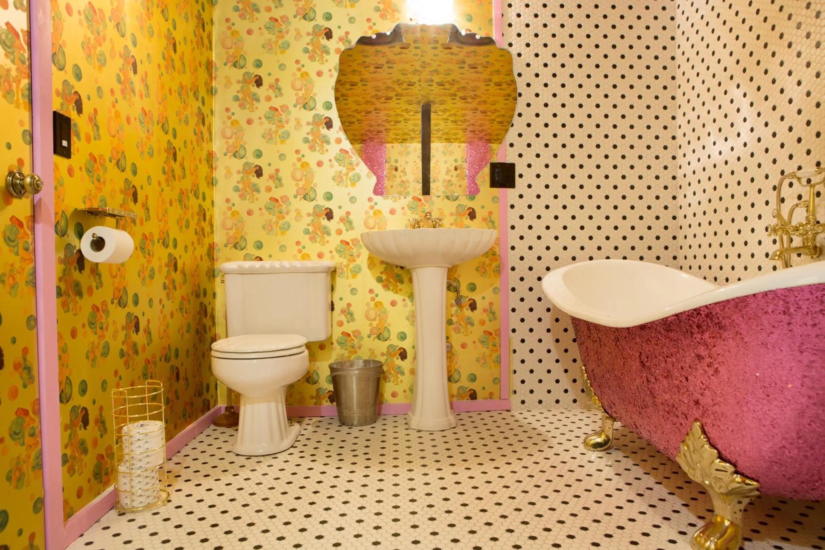 Hicksville Pines Chalets & Motel