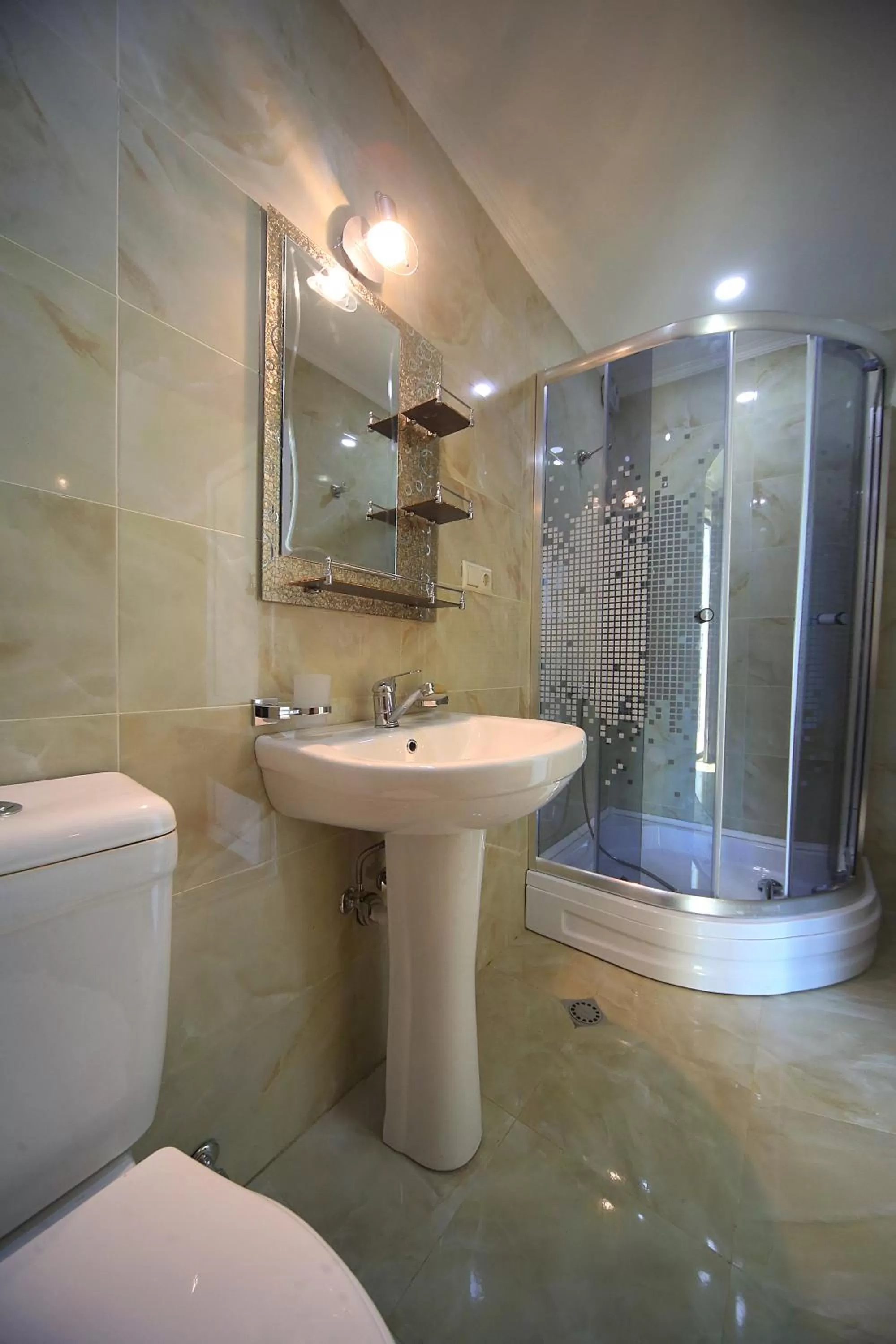 Bathroom in Hotel Harmony