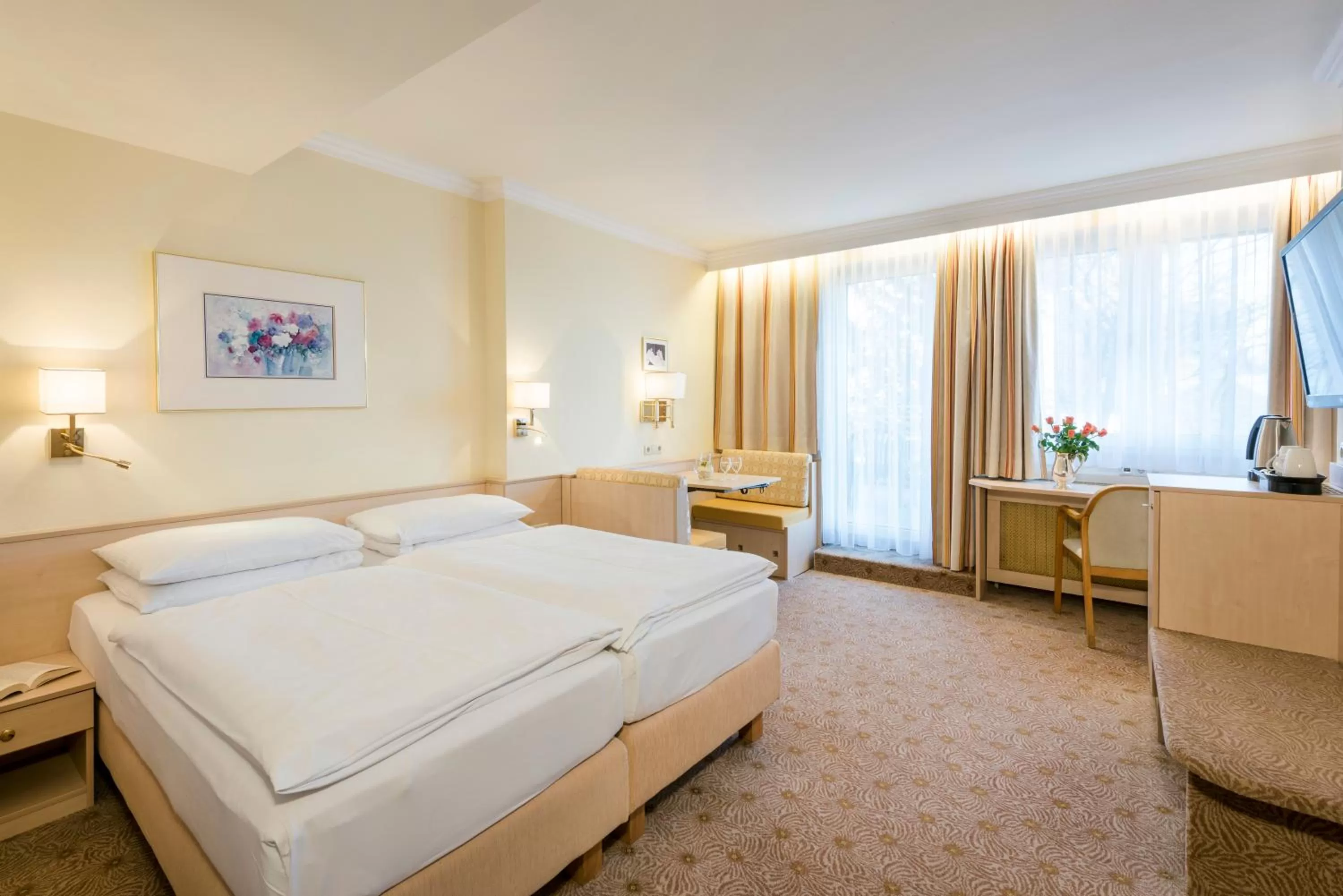 Day, Bed in Hotel Scherer