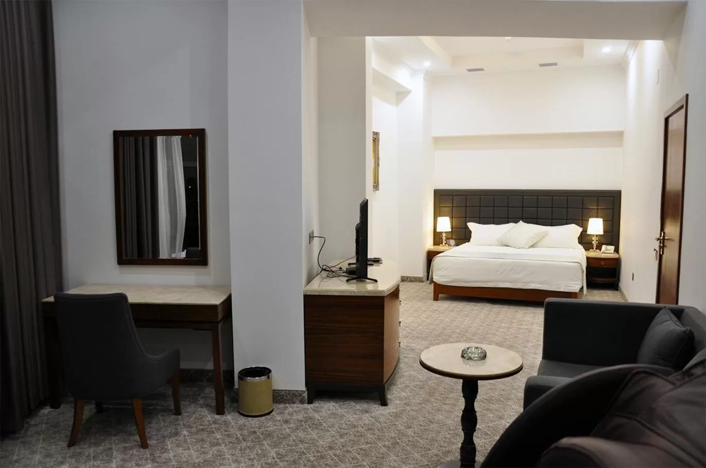 Bed in Parliament Palace Hotel