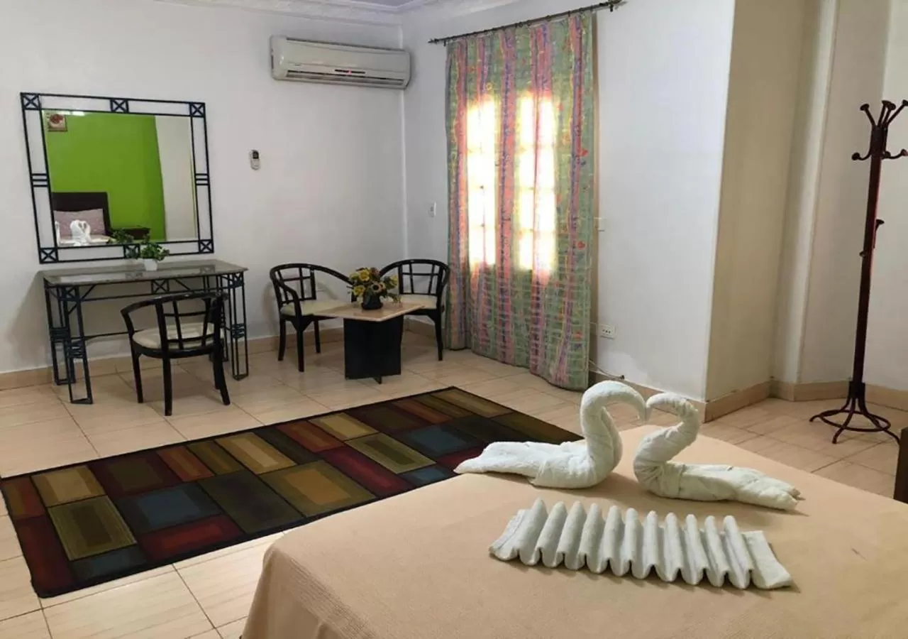 Bedroom, Bed in bonne villa