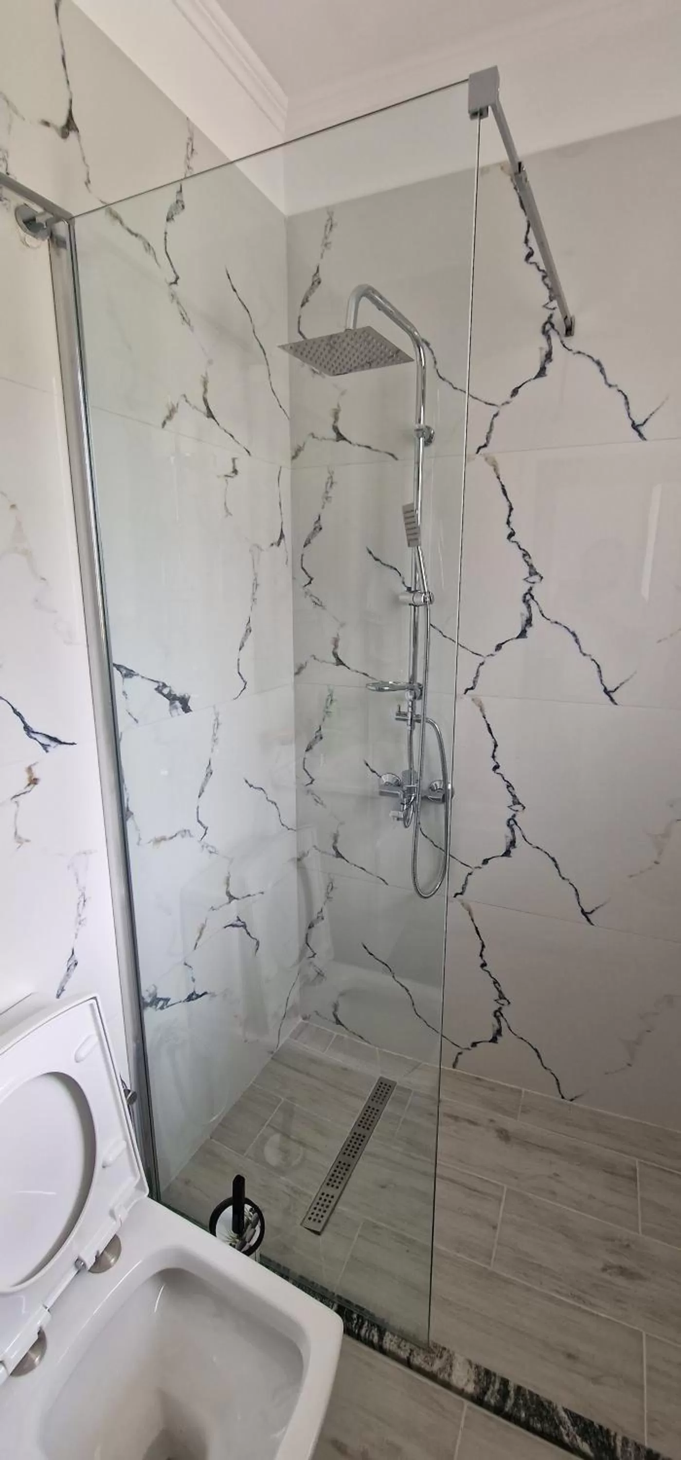 Shower, Bathroom in Hotel Baci