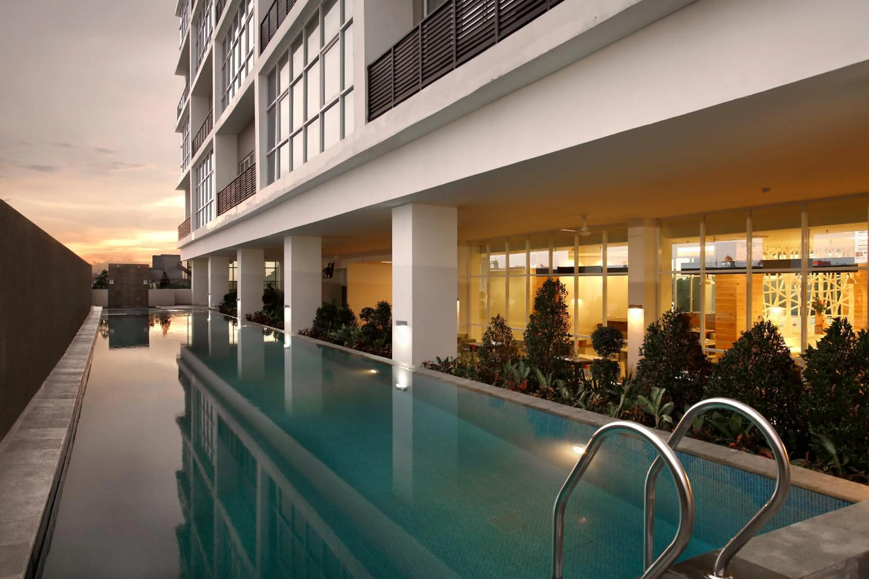 Swimming pool in Hotel Santika Cikarang