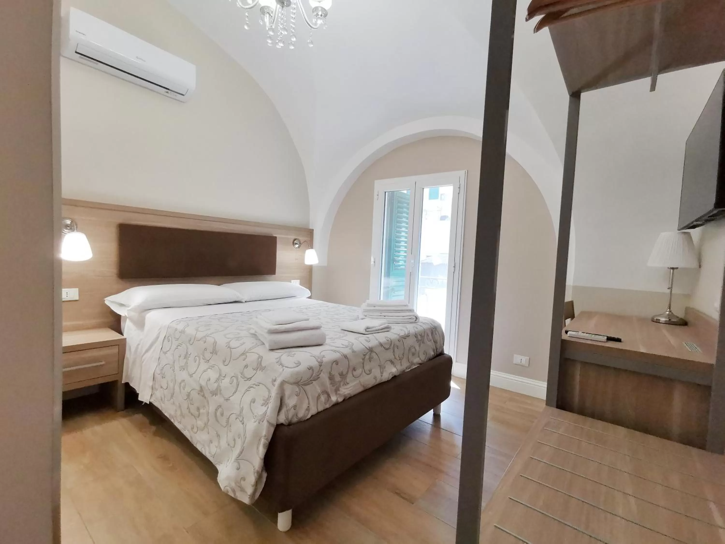 Bedroom, Bed in Opera Relais 85