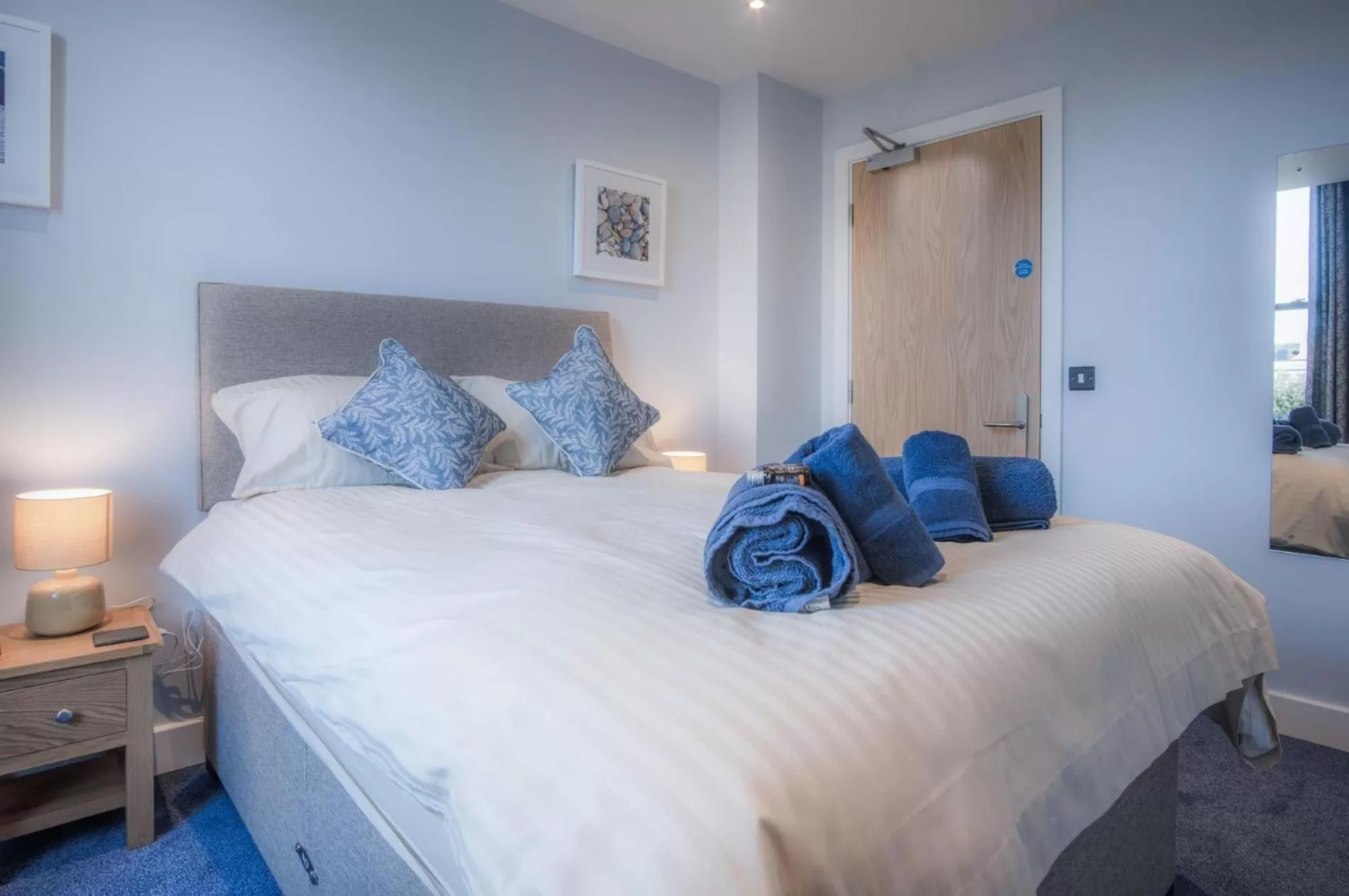 Floor plan, Bed in Ocean Cabins No 1 At The Square - Saundersfoot