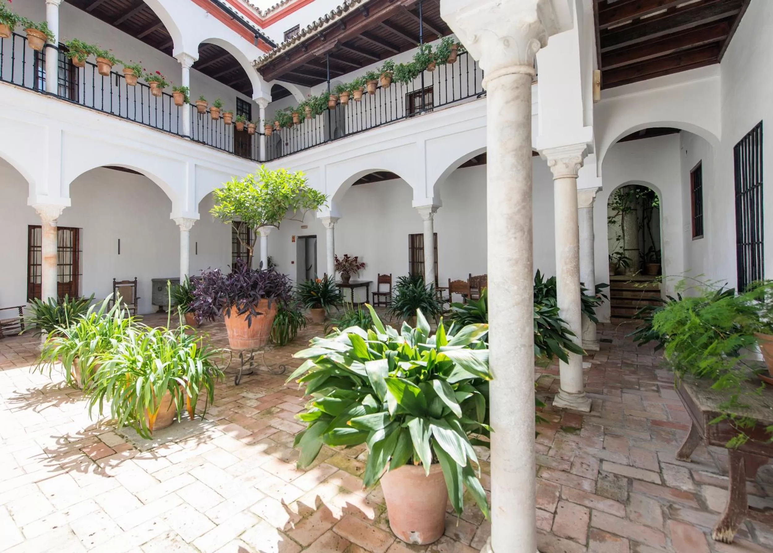 Patio in Hotel Las Casas de la Judería