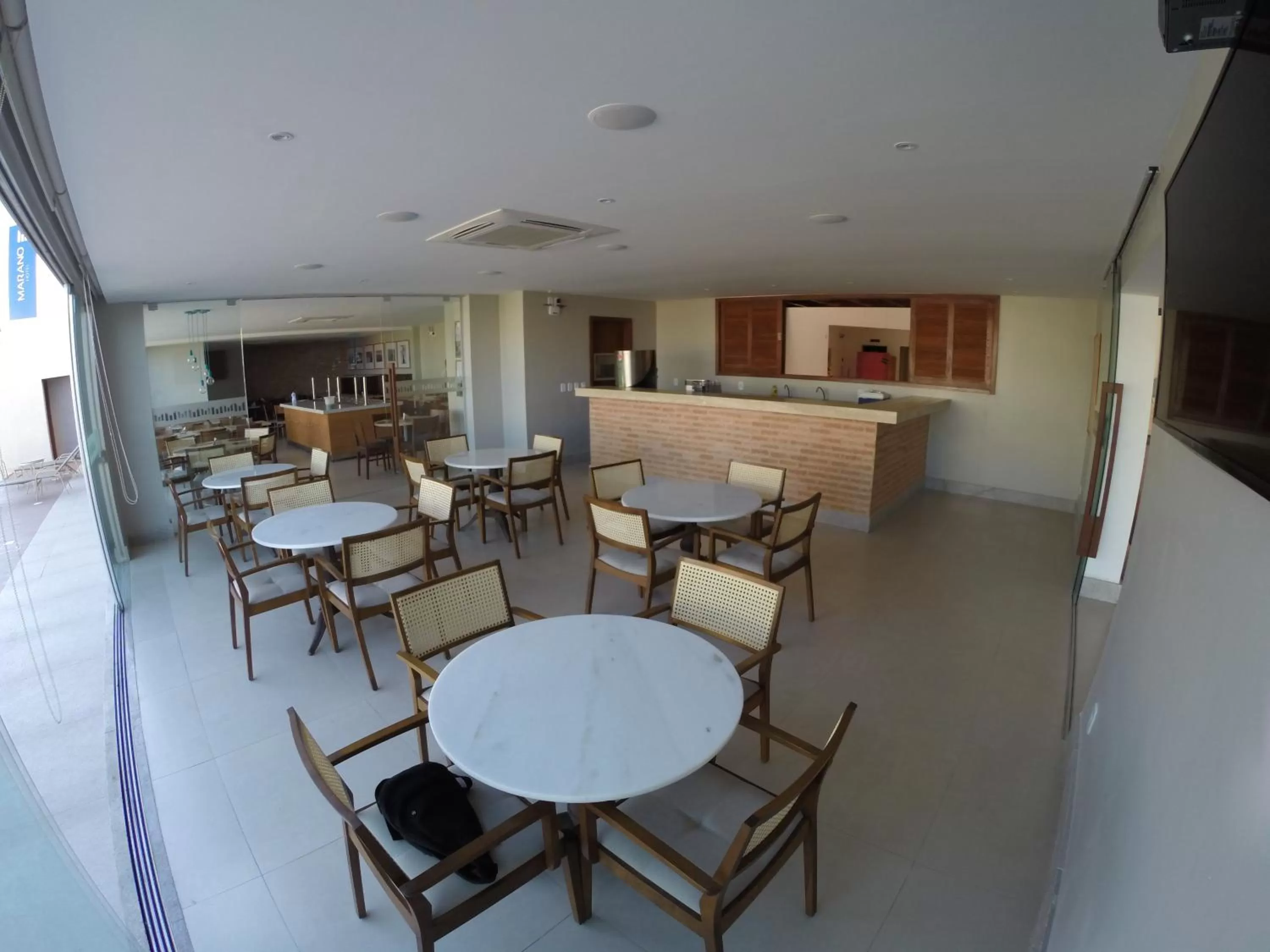 Restaurant/places to eat in Marano Hotel