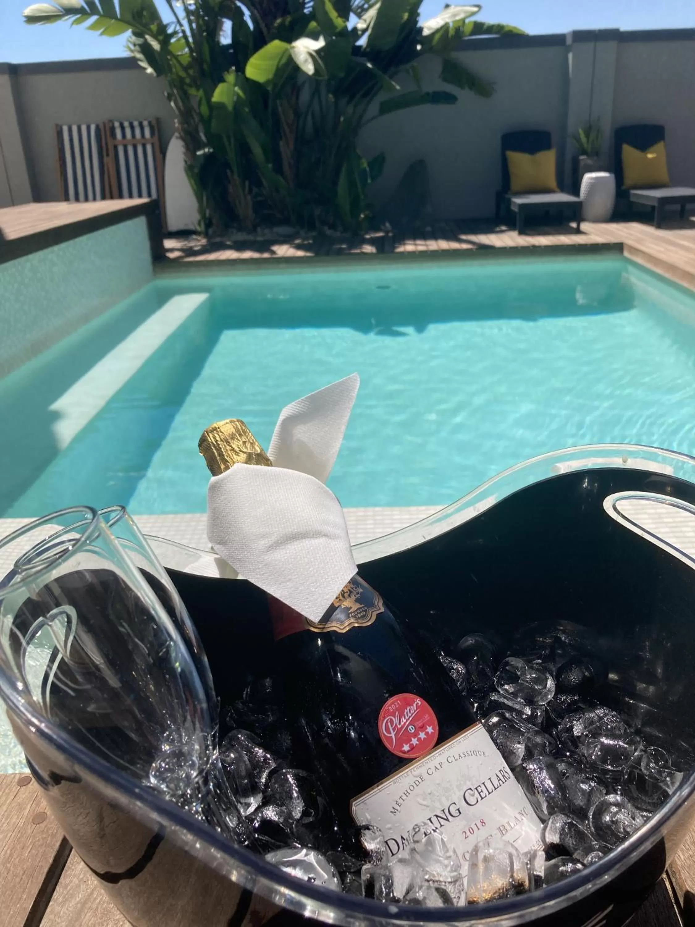 Restaurant/places to eat in Bliss Boutique Hotel