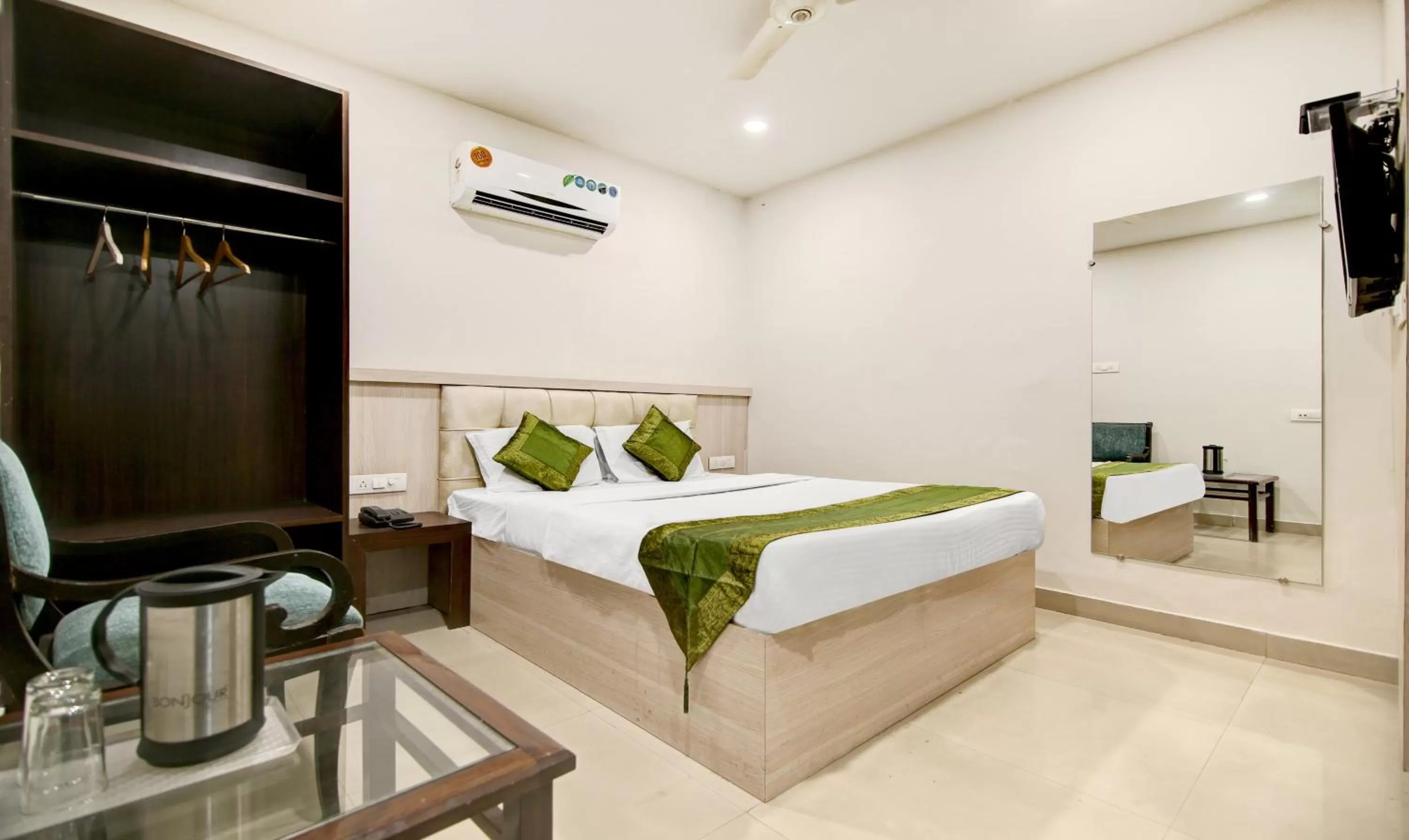 Bed in Itsy By Treebo - Solitaire