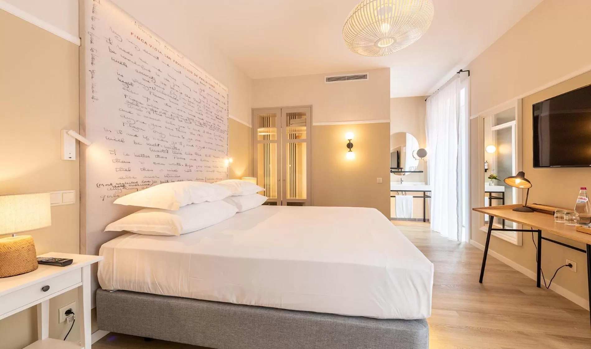 Bedroom, Bed in Pestana Fisherman Village