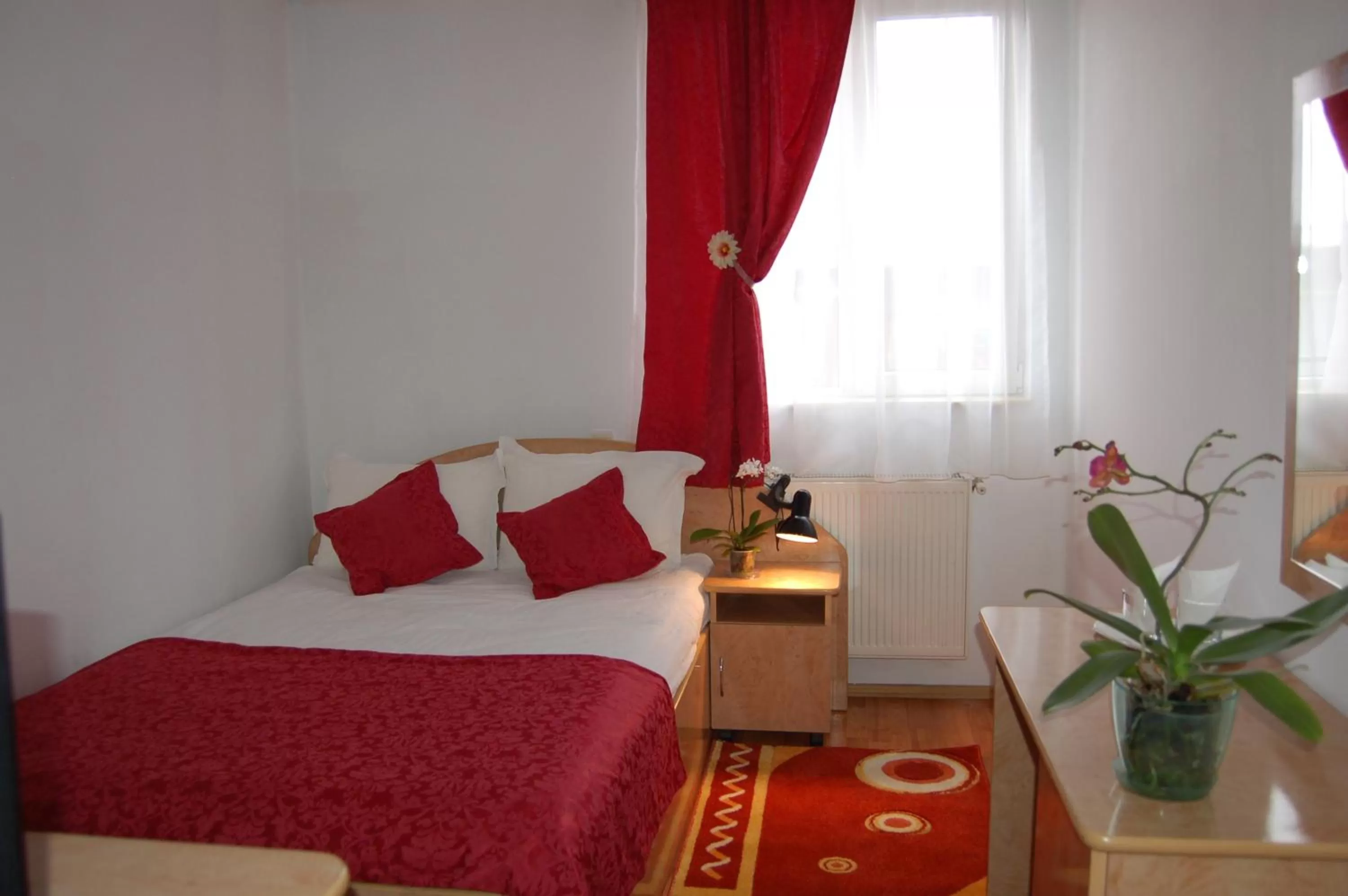 Bed in Motel Maestro