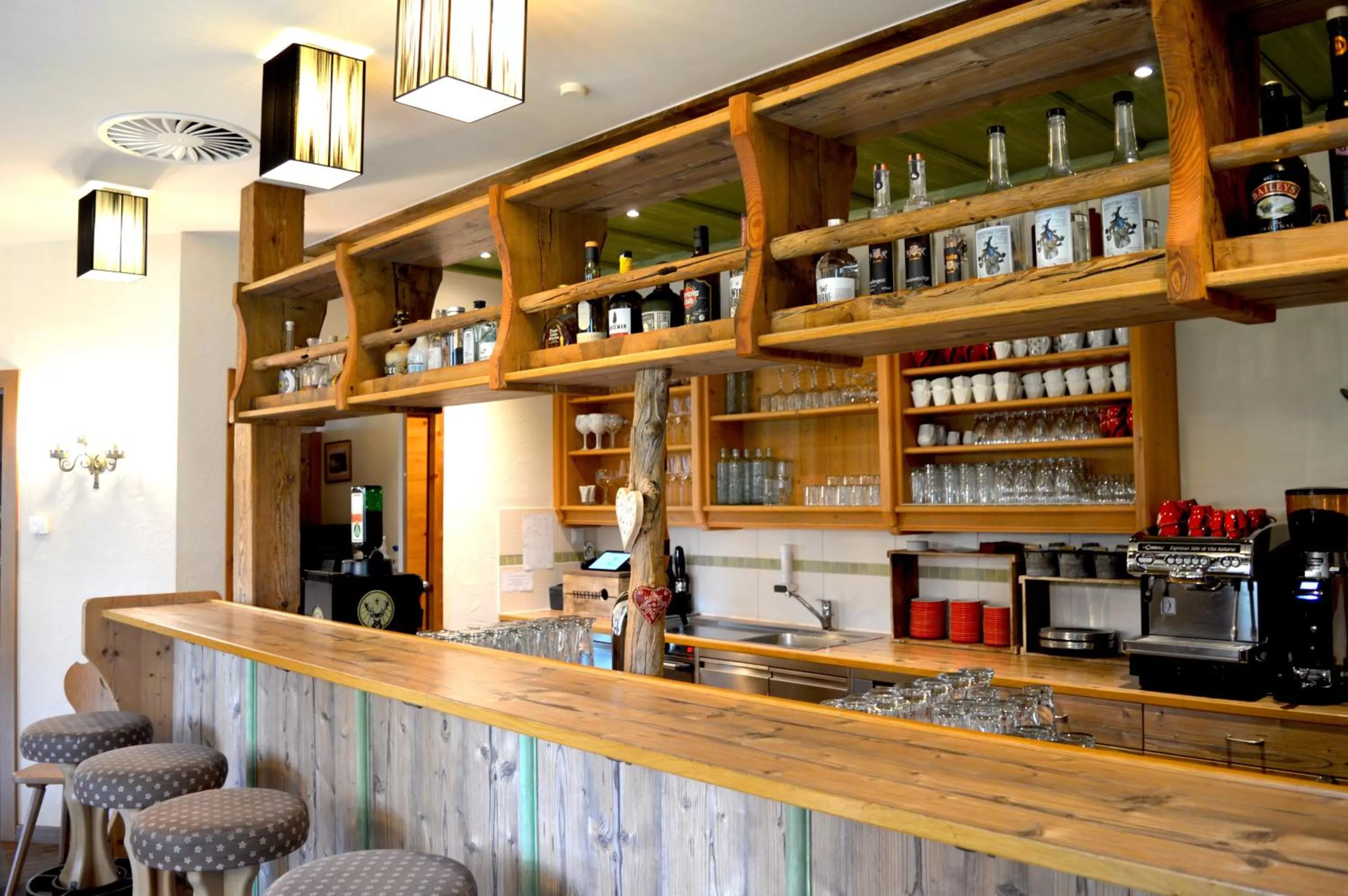 Restaurant/places to eat in Hotel zum Urviech -Erwachsenenhotel-