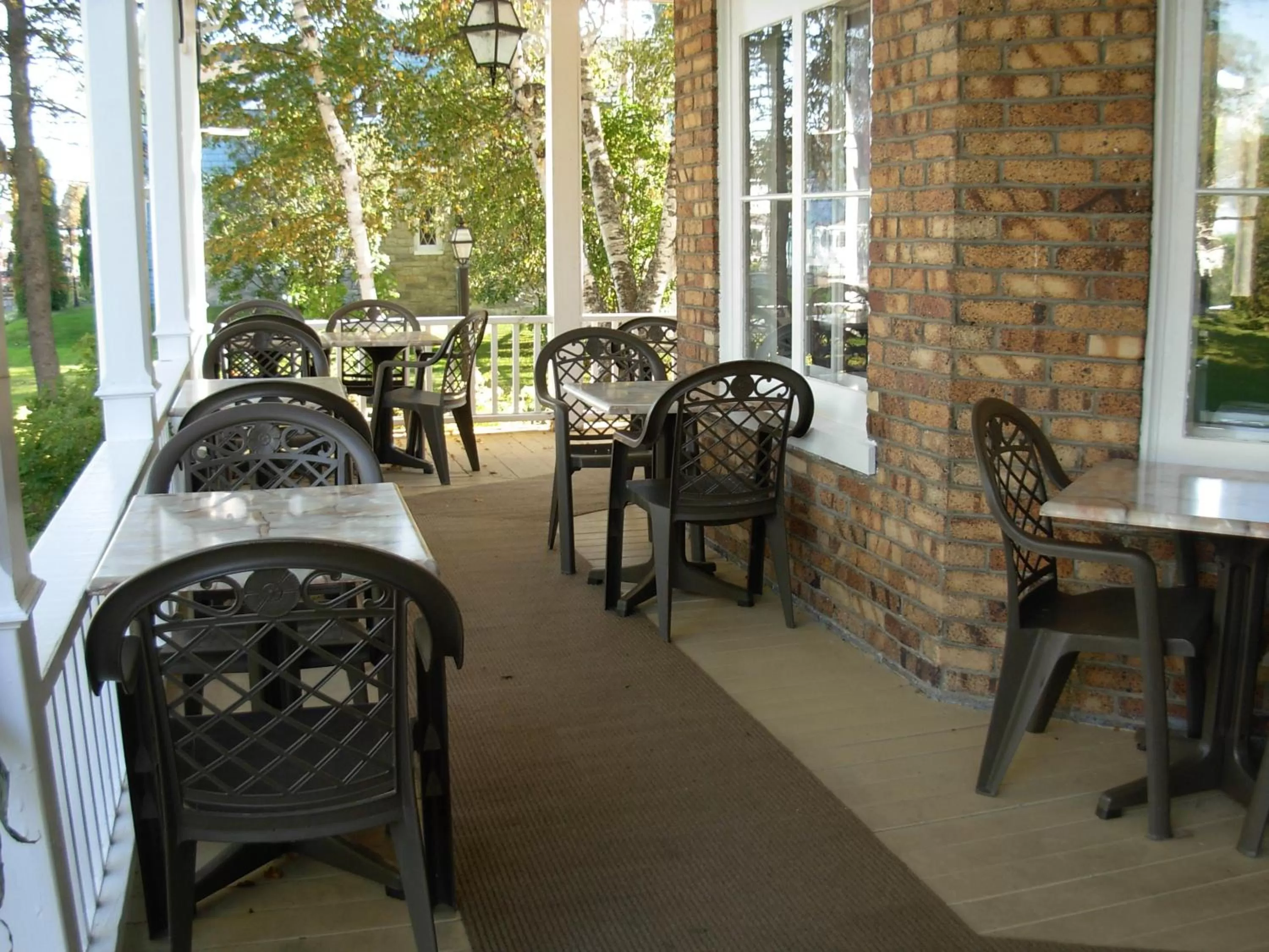 Patio in Chez Truchon Bistro-Auberge