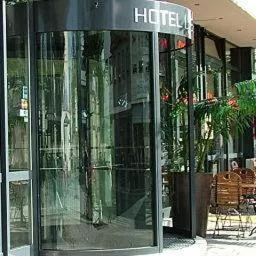 Property building in L'Escala