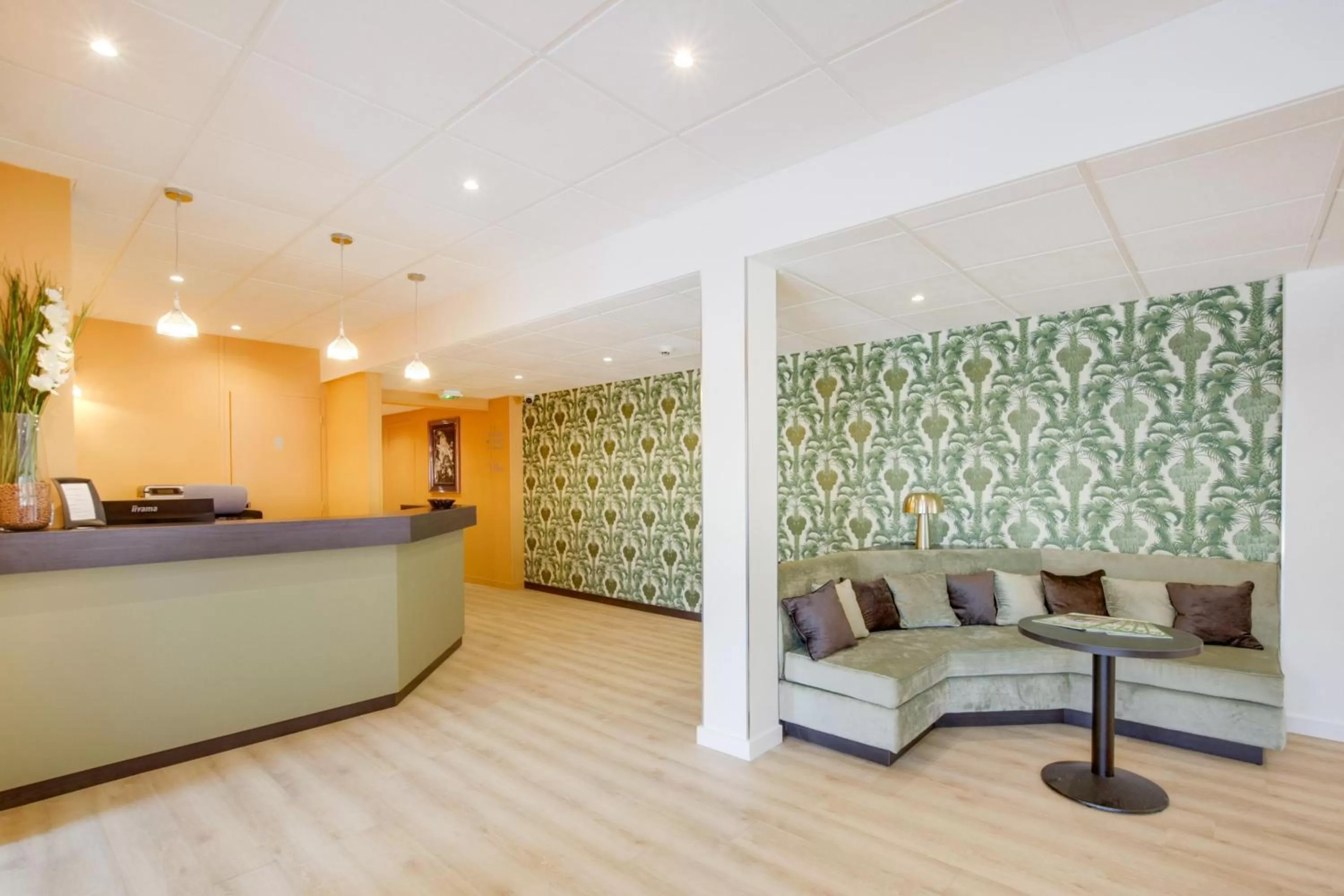 Lobby or reception in Zenith Hotel Caen