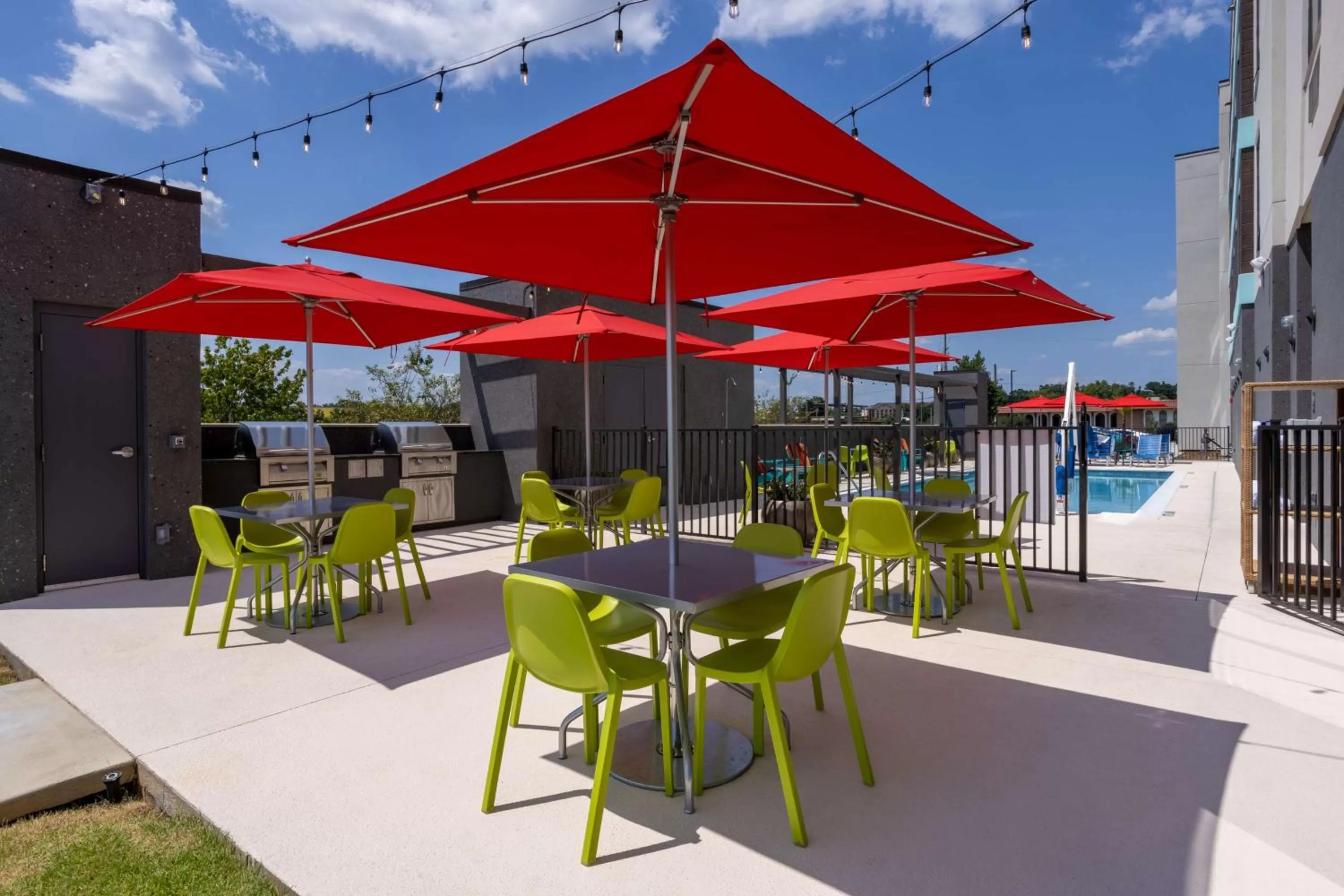 Patio in Tru By Hilton Pensacola Airport Medical Center