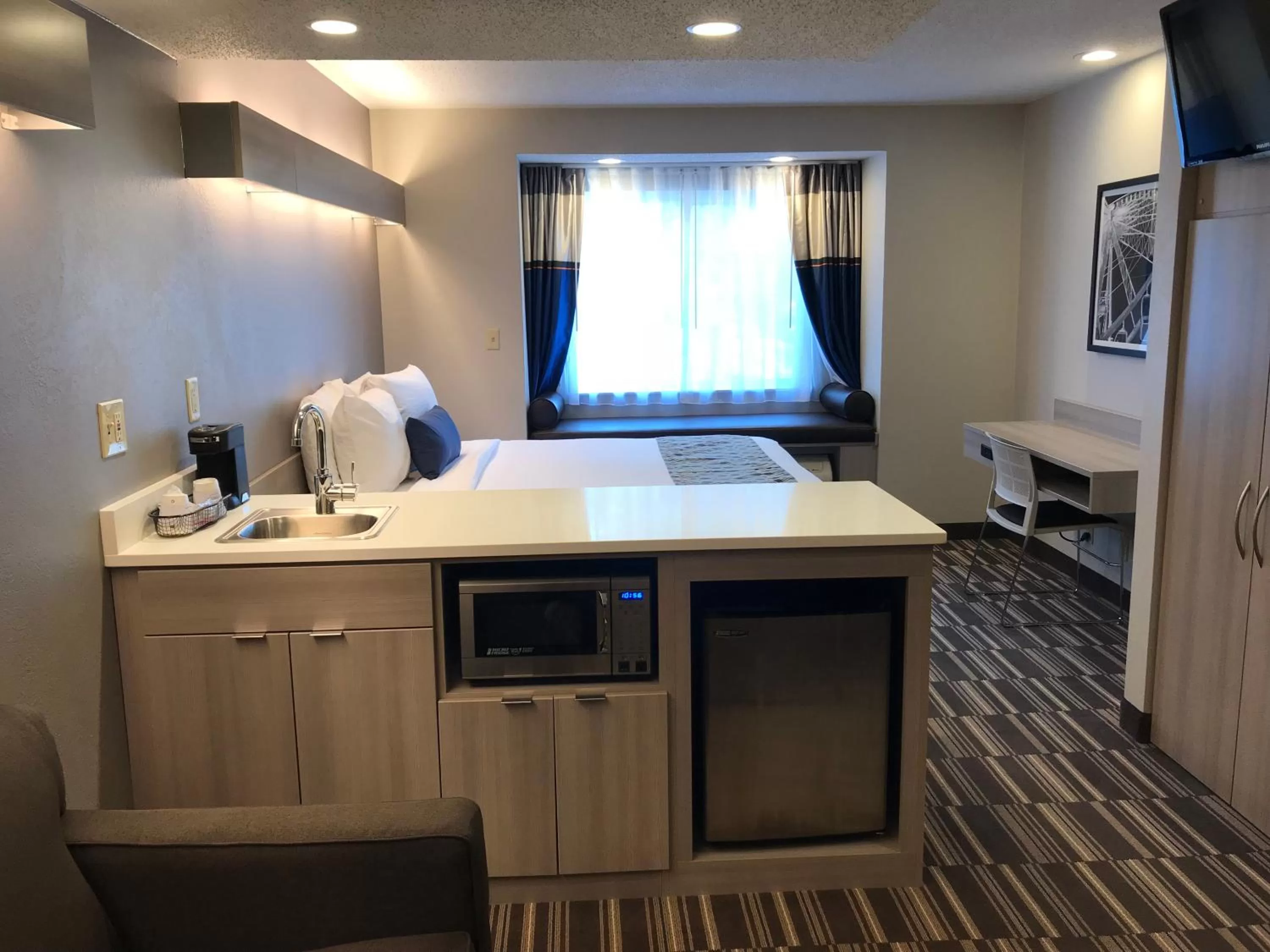 Kitchen or kitchenette in Microtel Inn & Suites by Wyndham Atlanta Buckhead Area