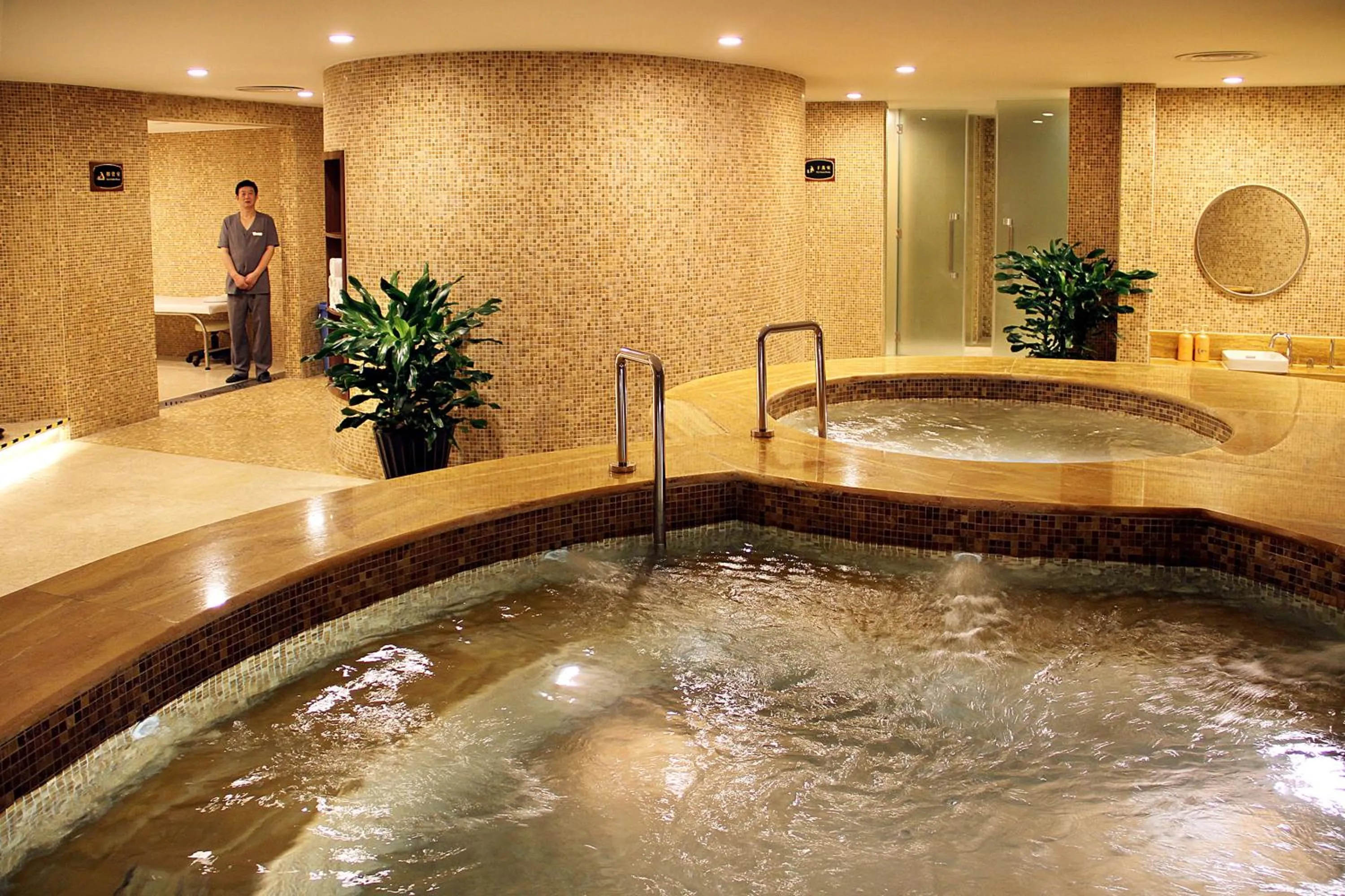 Spa and wellness centre/facilities in Central Hotel Shanghai - Nanjing Road