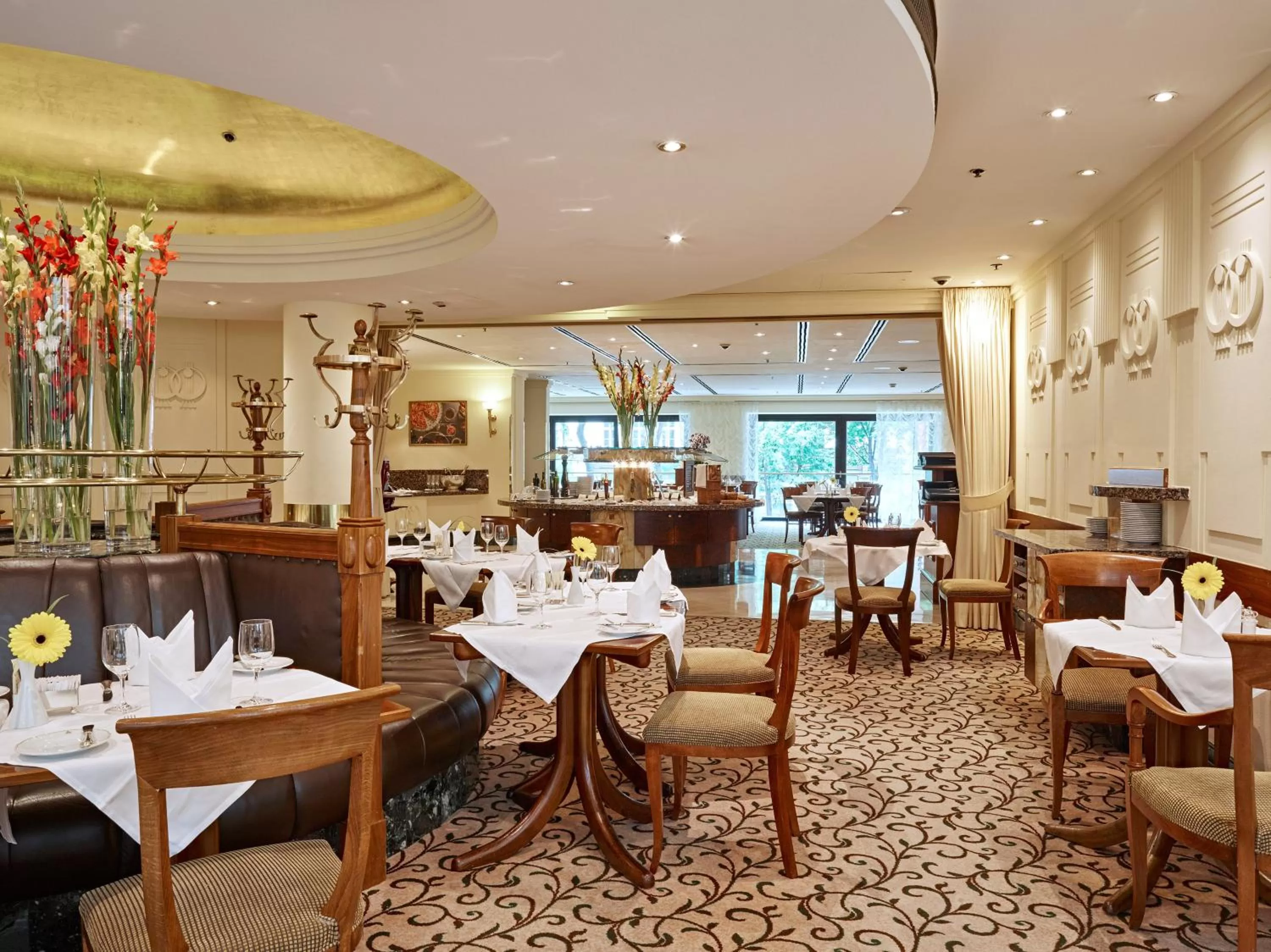 Breakfast in Grand Hotel Wien