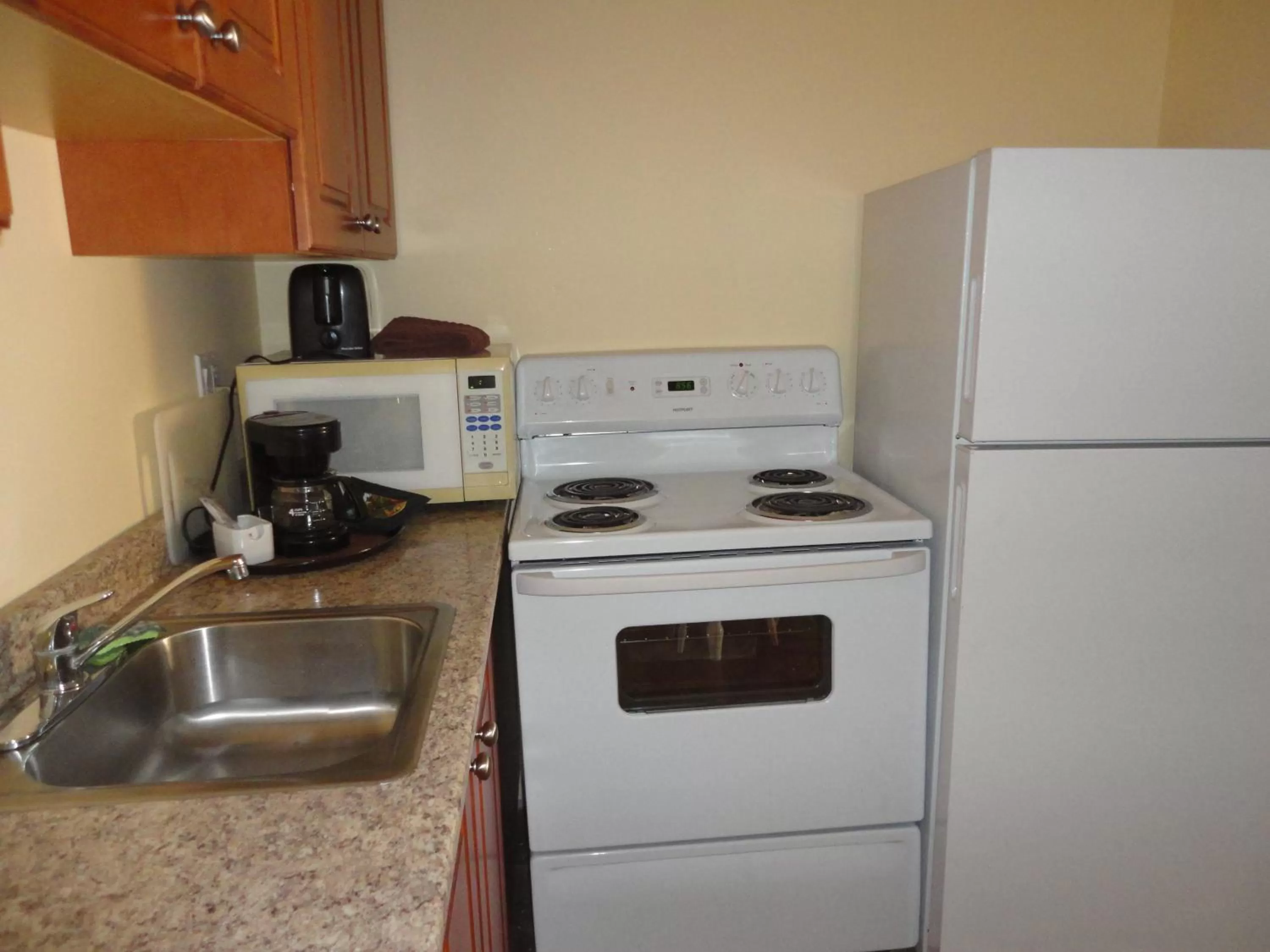 One-Bedroom Suite in Sahara Courtyard Inn Penticton