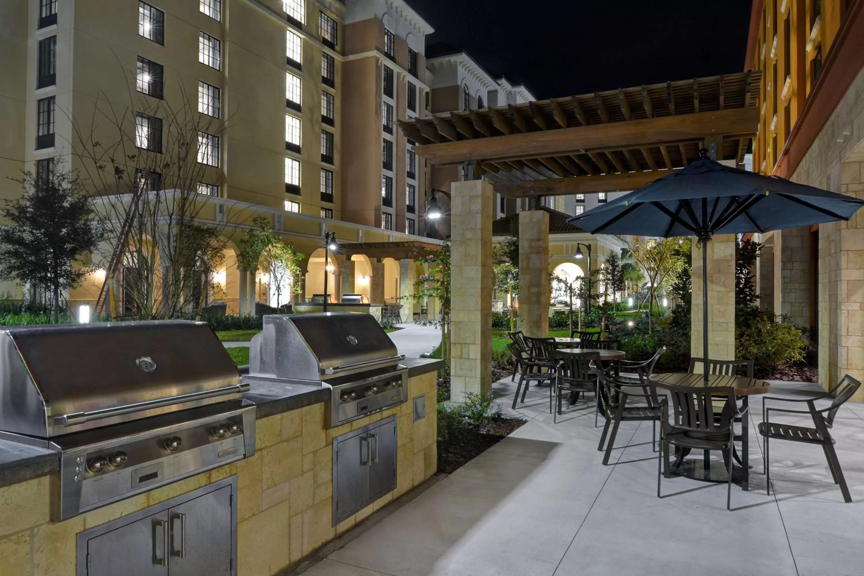Property building in Home2 Suites By Hilton Orlando Flamingo Crossings, FL