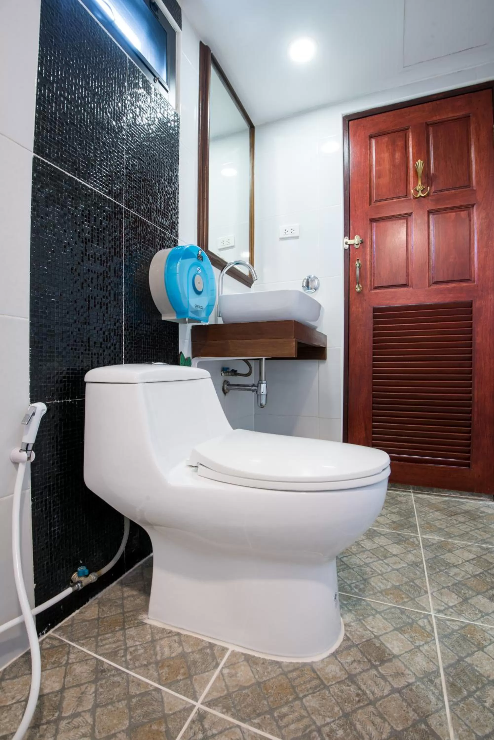 Toilet in Chedi Home