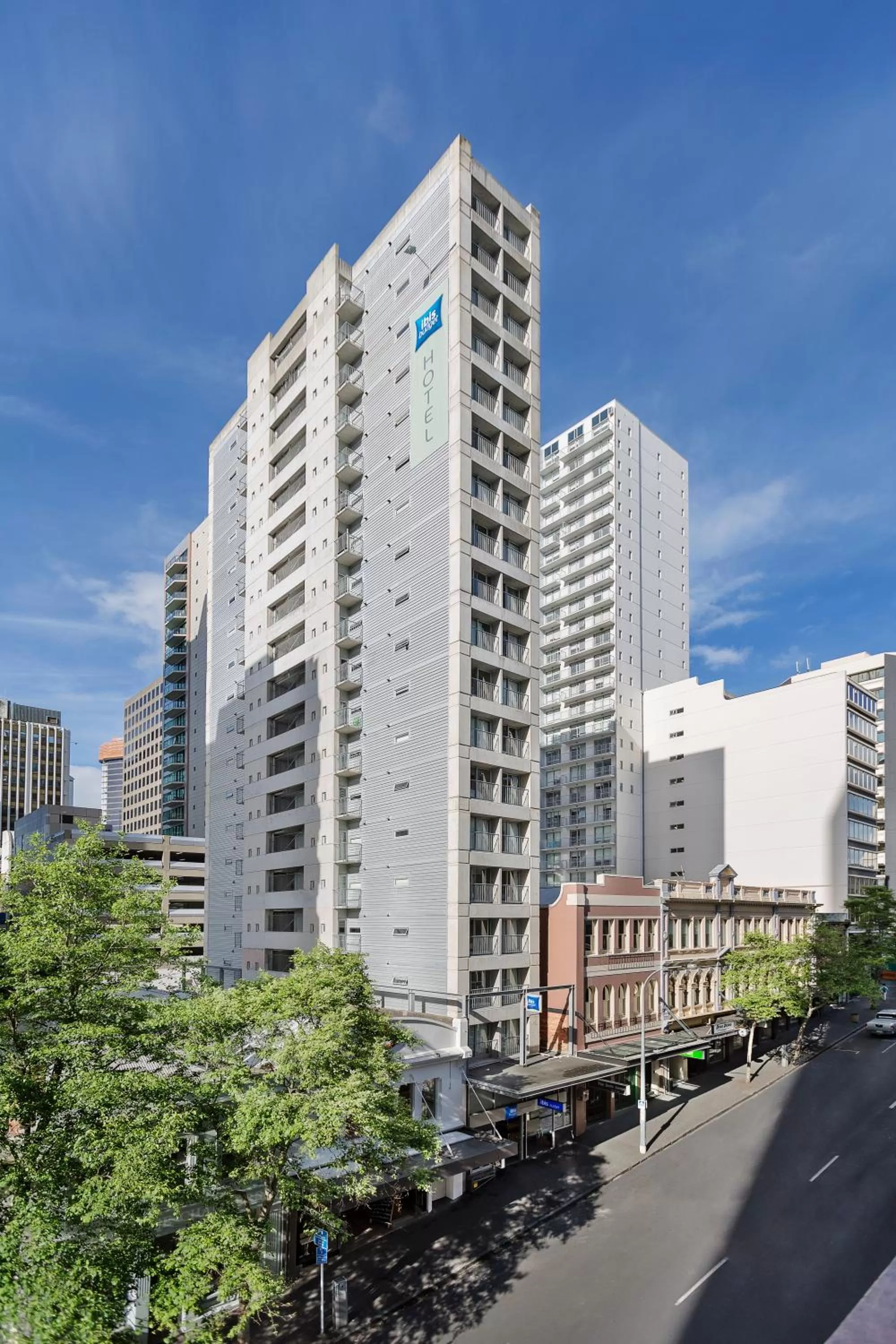 Property building in ibis budget Auckland Central