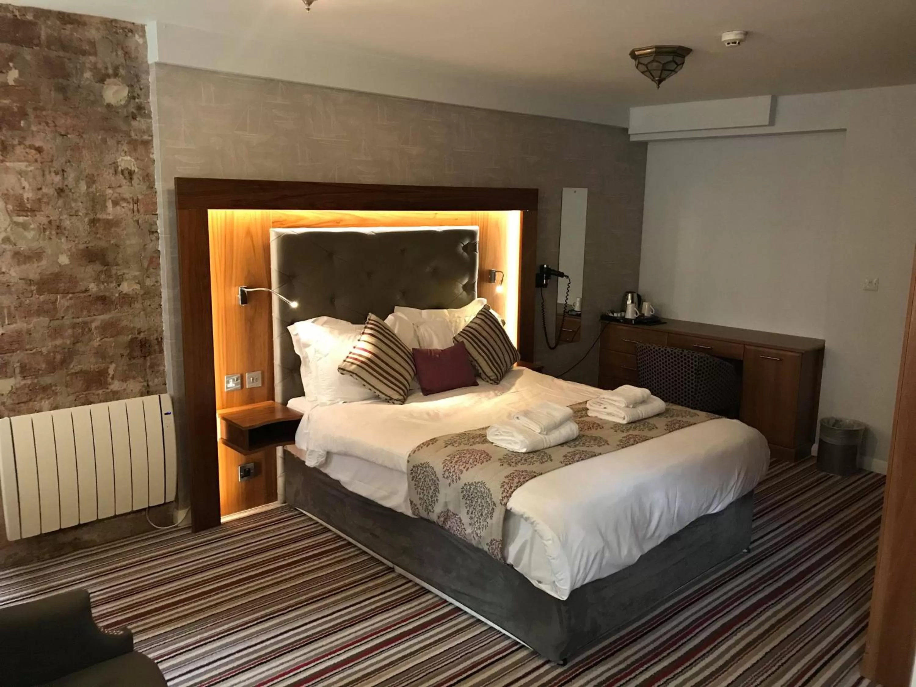 Bed in The Resolution Hotel