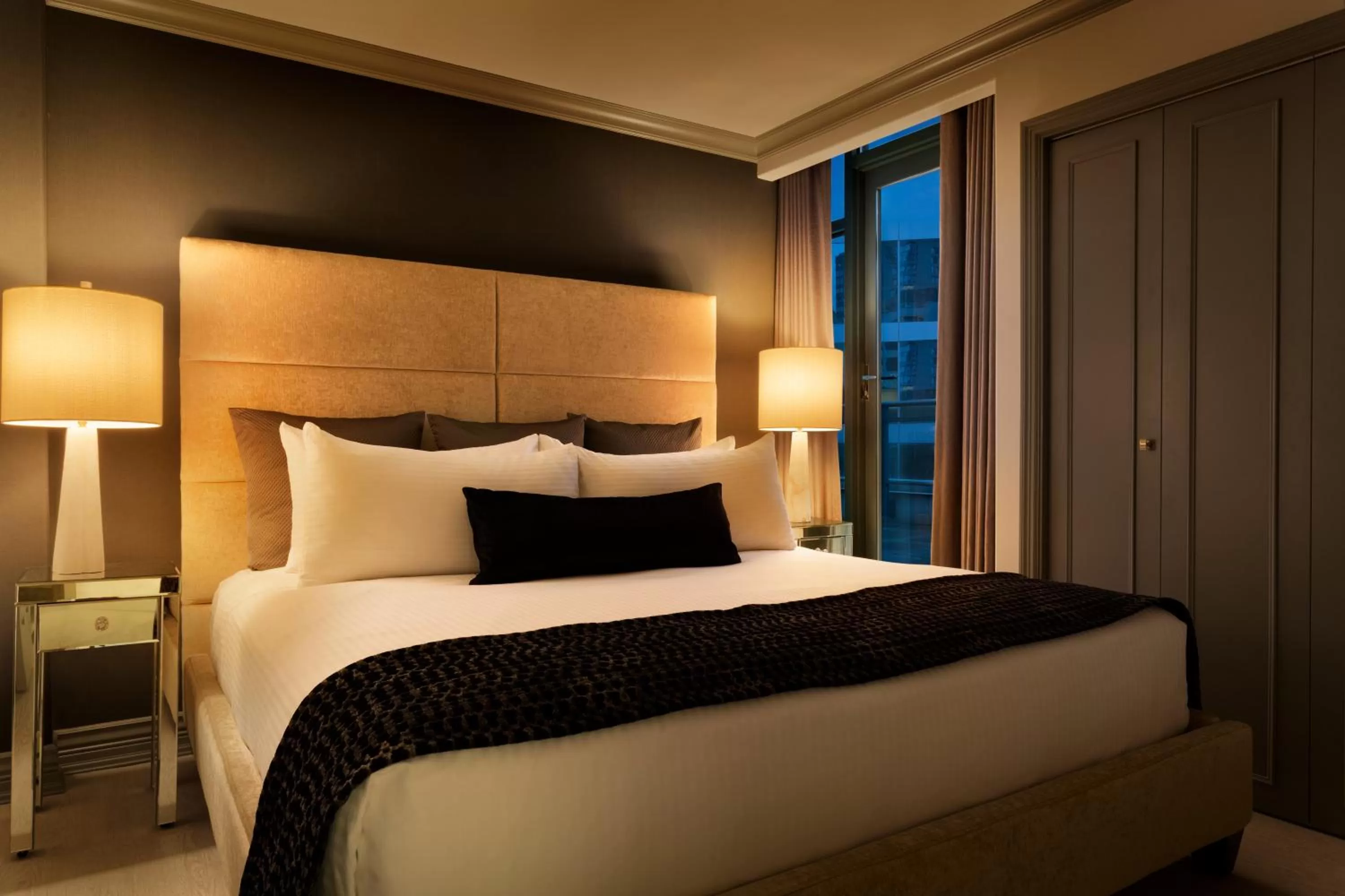 Bedroom, Bed in Hotel Le Soleil by Executive Hotels