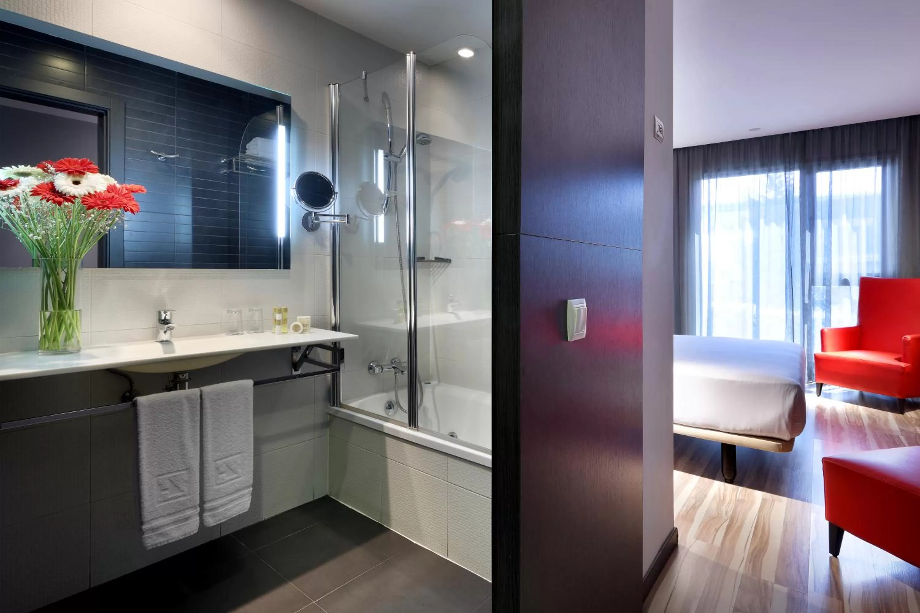 Bathroom in Eurostars Arenas de Pinto