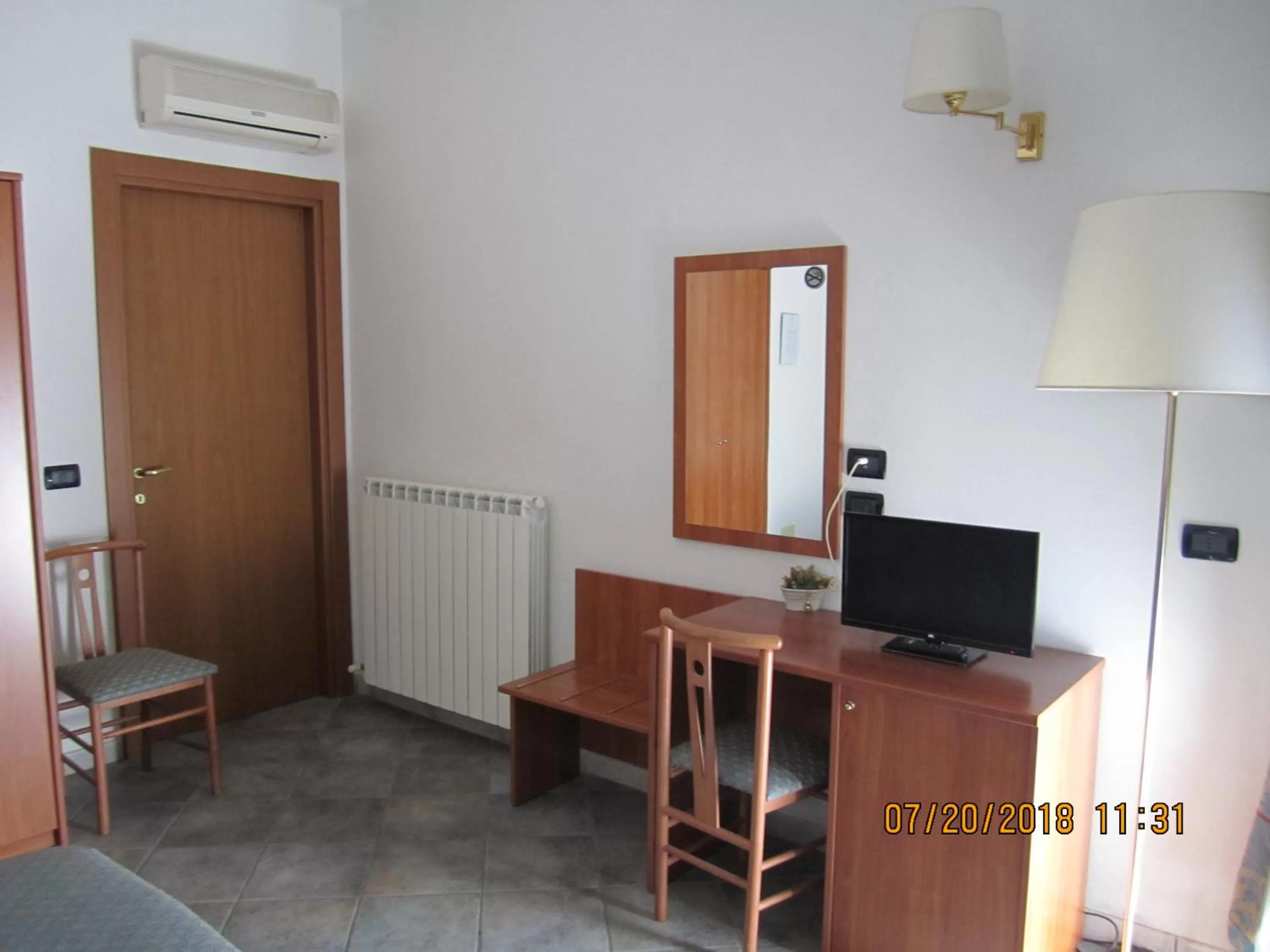 Bedroom in Adelphi Room & Breakfast