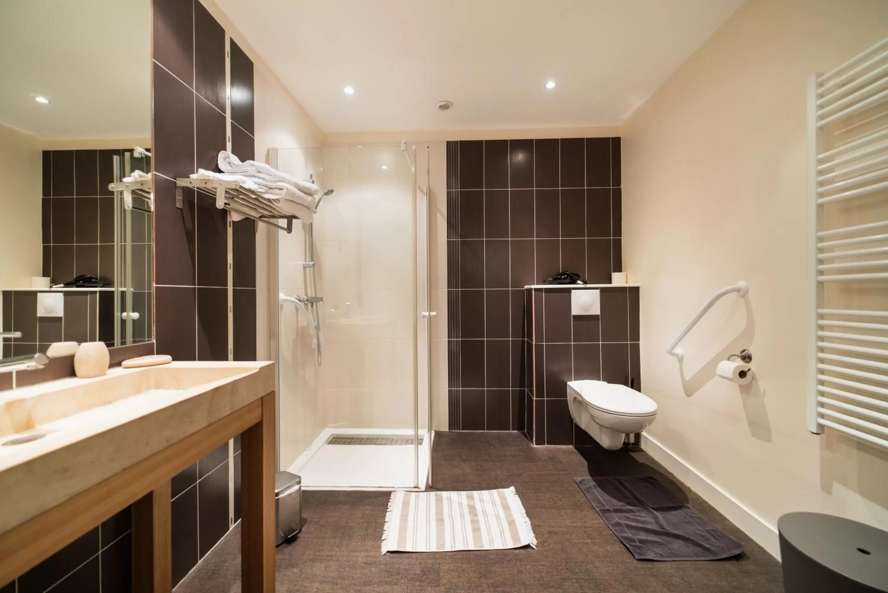 Bathroom in La Poignardière