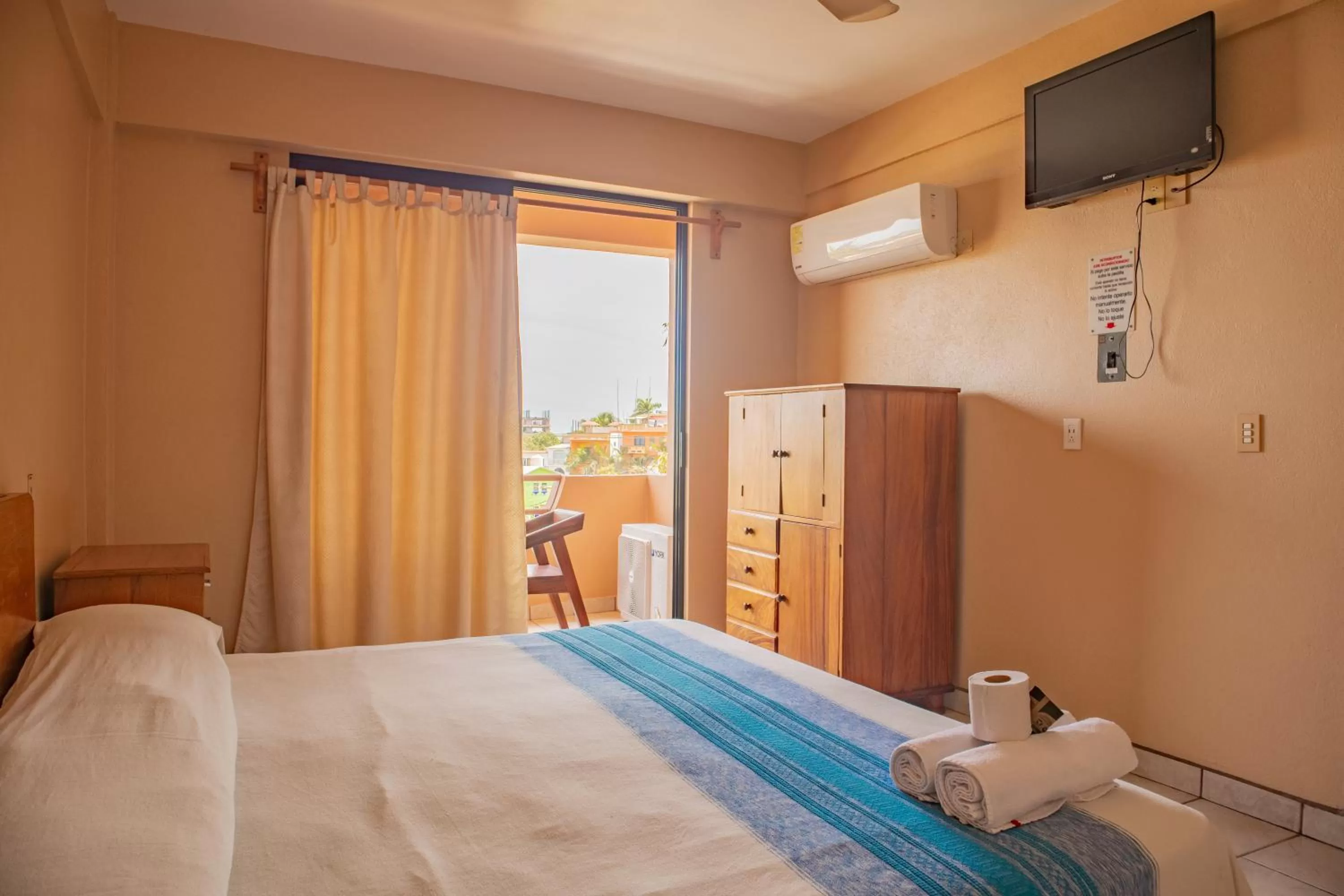 Photo of the whole room, Bed in Hotel El Mirador