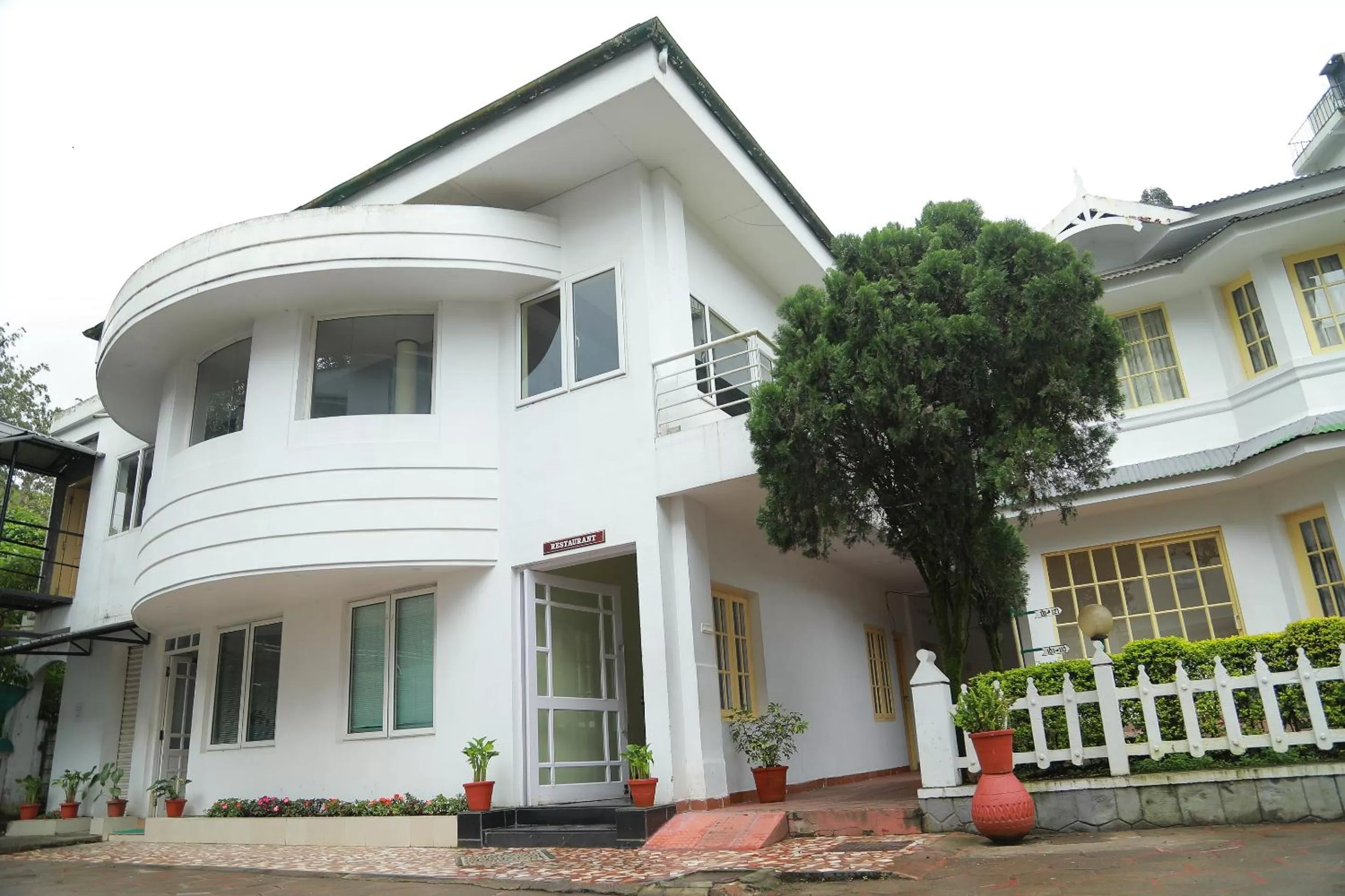 Restaurant/places to eat in Eastend Munnar