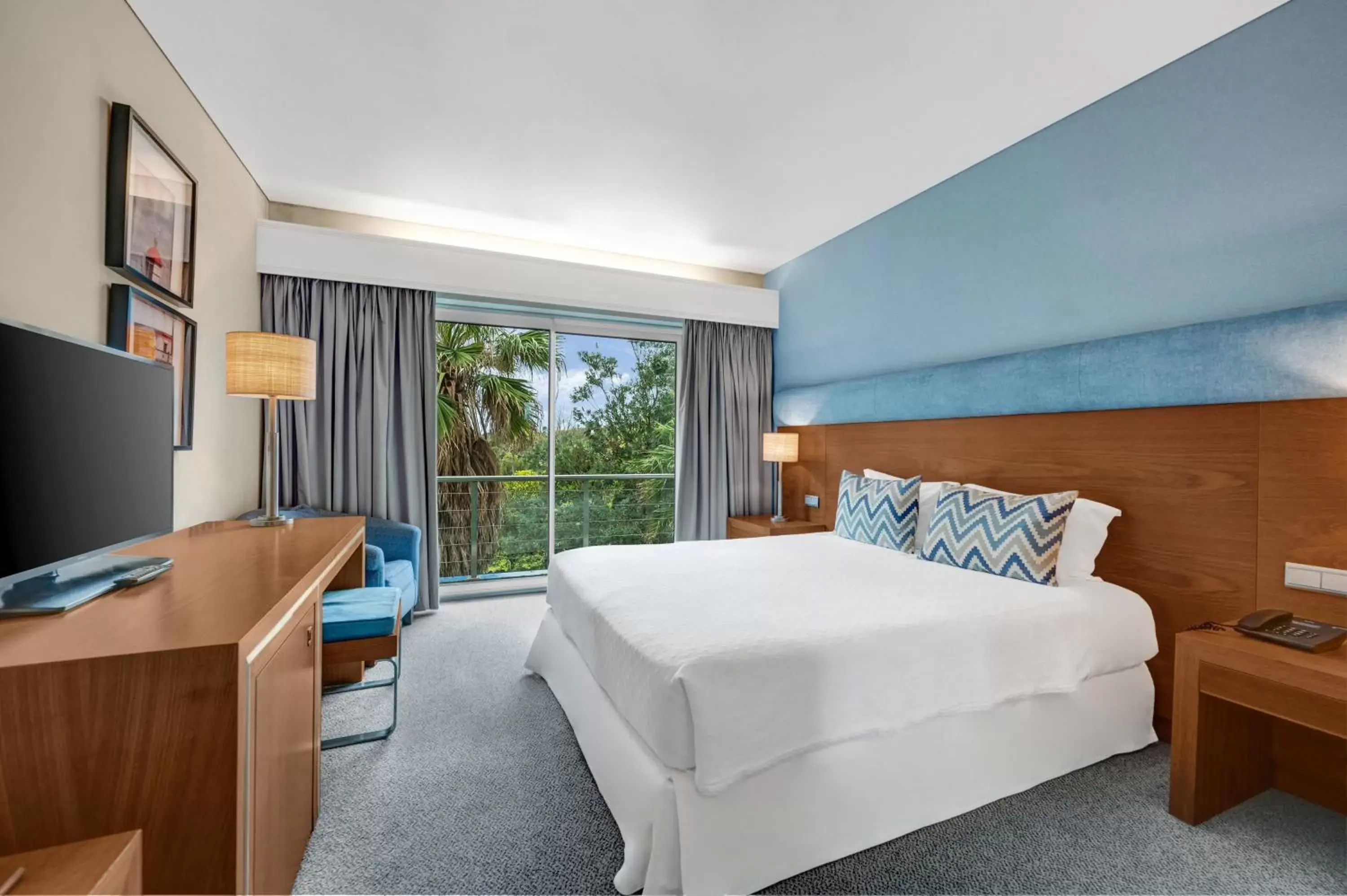 Double Room with Garden View in Hotel Do Caracol Double Room with Garden View in Hotel Do Caracol