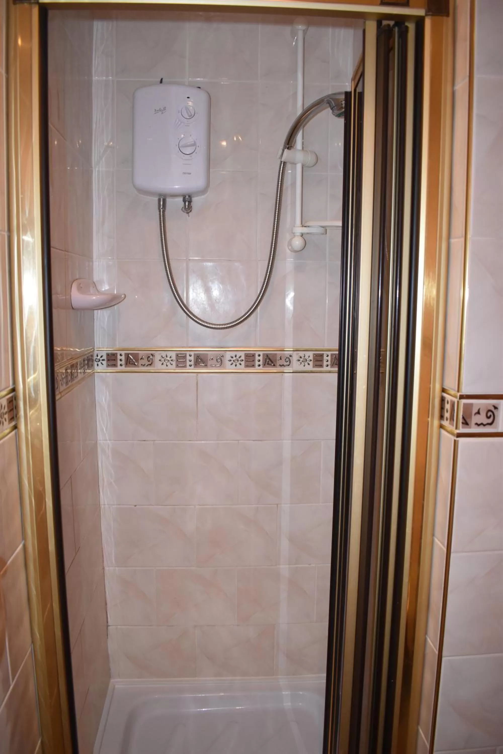 Bathroom in Lyndhurst Hotel