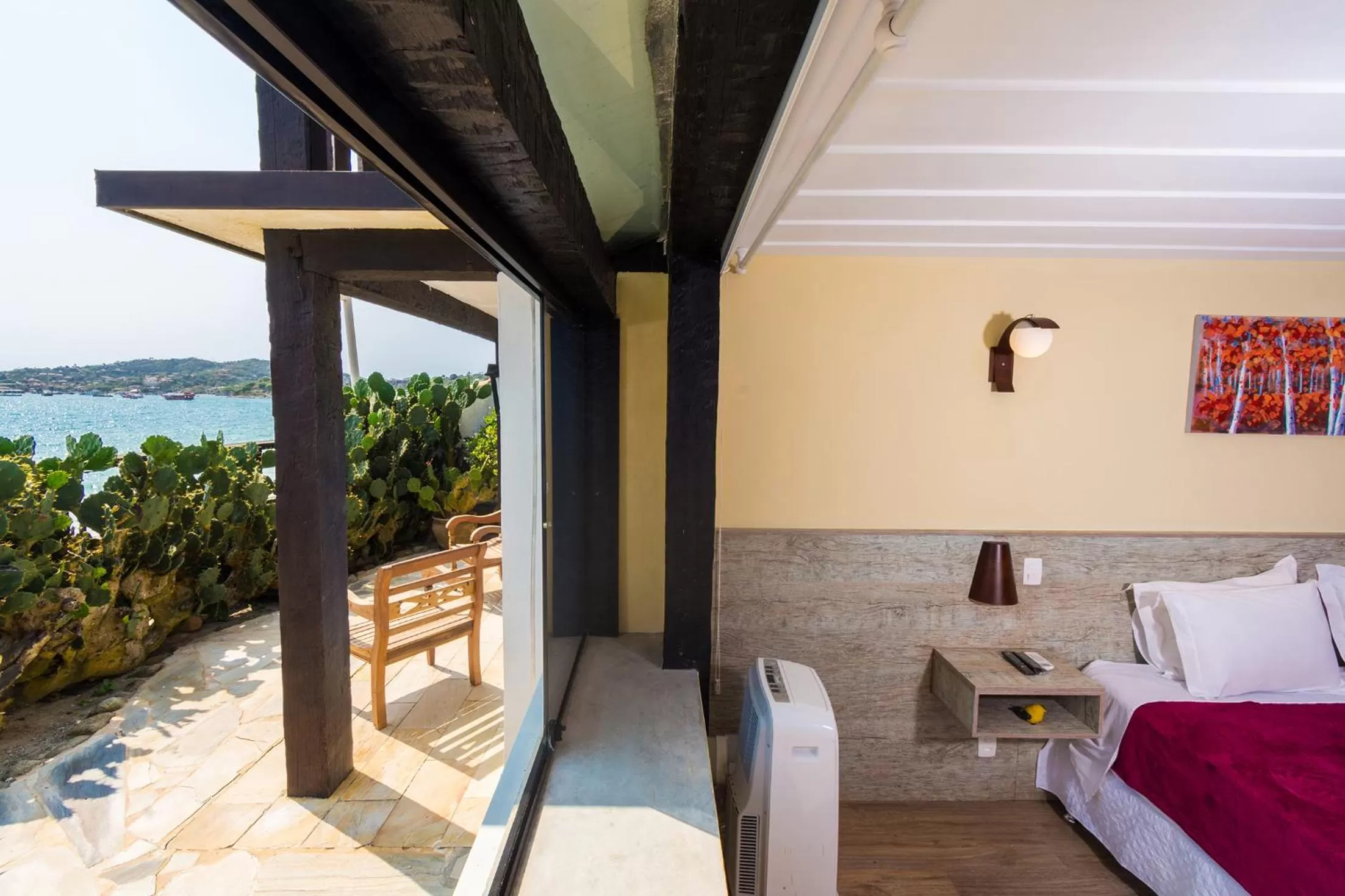 Deluxe Suite with Sea View in Vila Bela-Emília