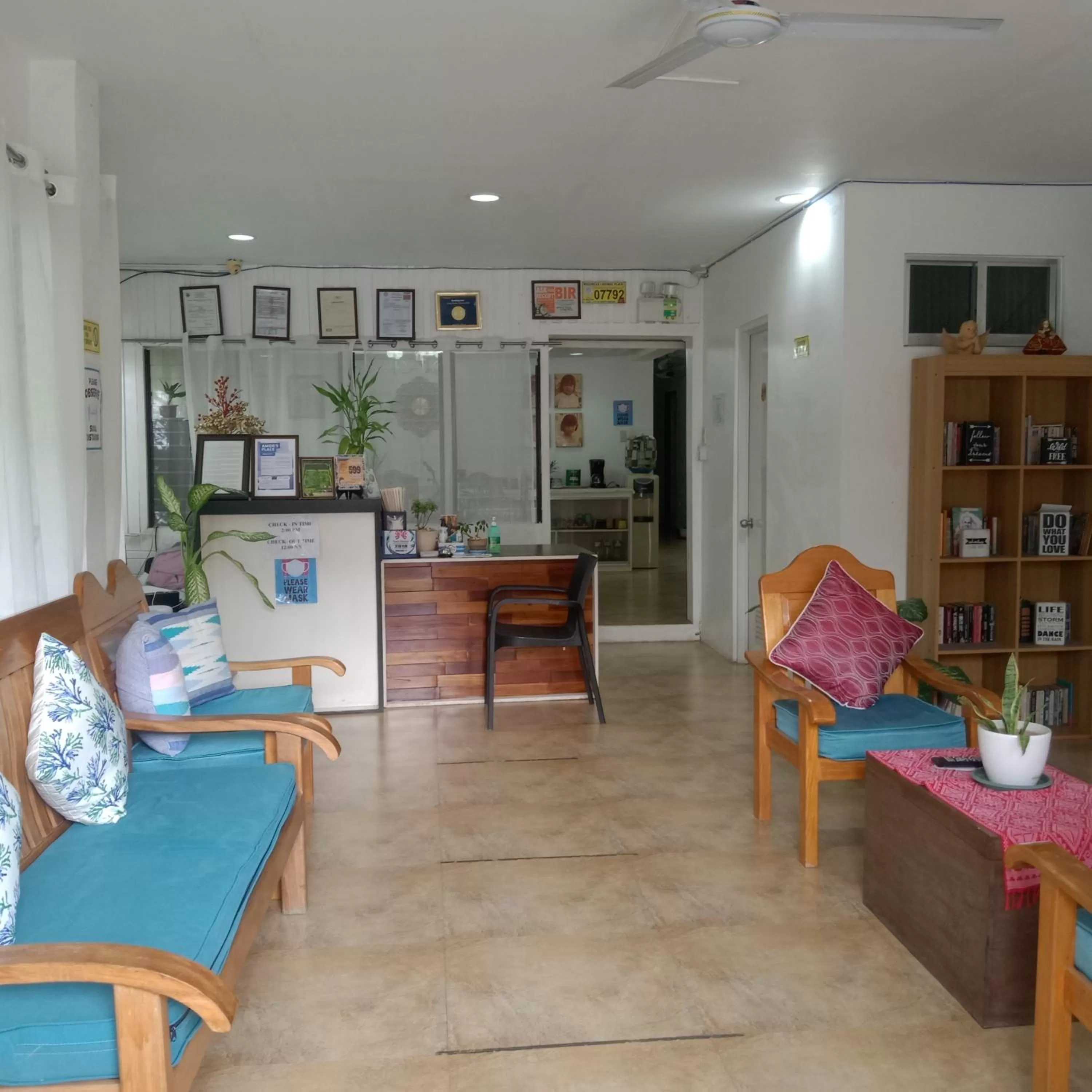 Lobby or reception in Amor's Place