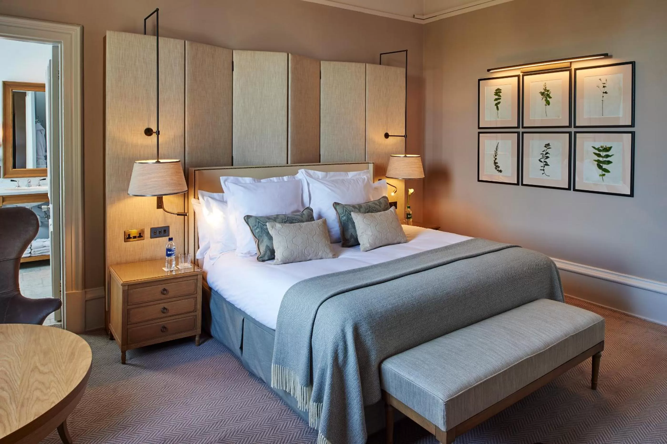 Bedroom, Bed in The Milner York